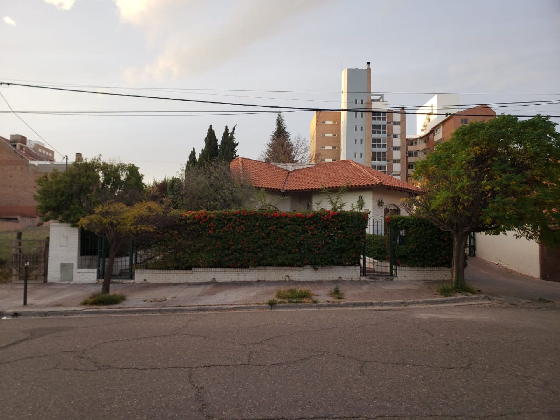 VENTA CASA ZONA ALTO NEUQUÉN - 6