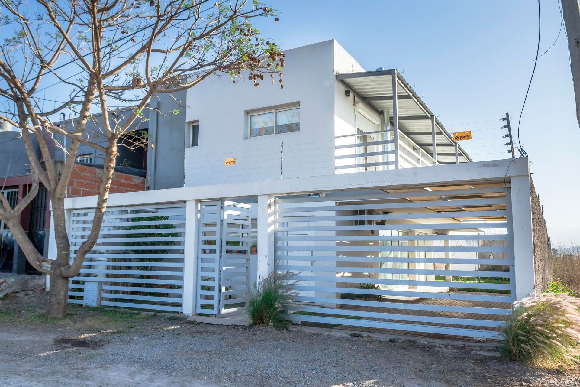 CASA 3 DORMITORIOS VENTA GRAND BOURG APTA CREDITO — foto 2