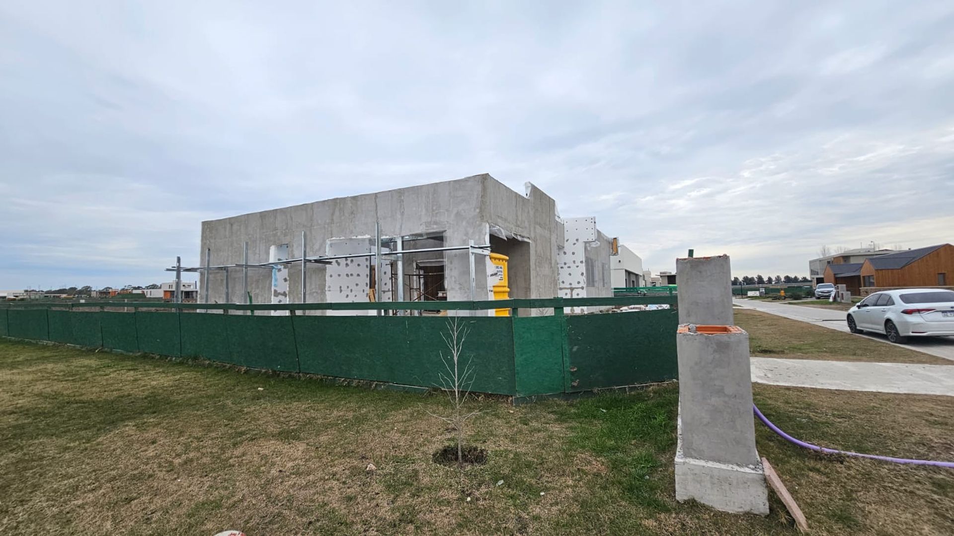 VENTA CASA 4AMB OPORTUNIDAD CANNING BARRIO LARES