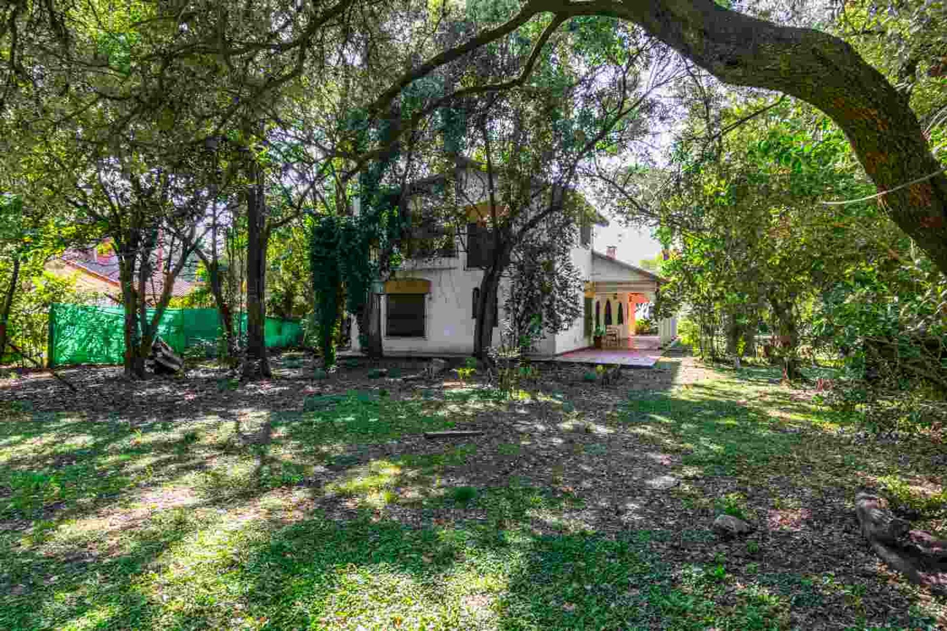 VENTA CASA QUINTA 6 AMB PISCINA LA REJA - 2