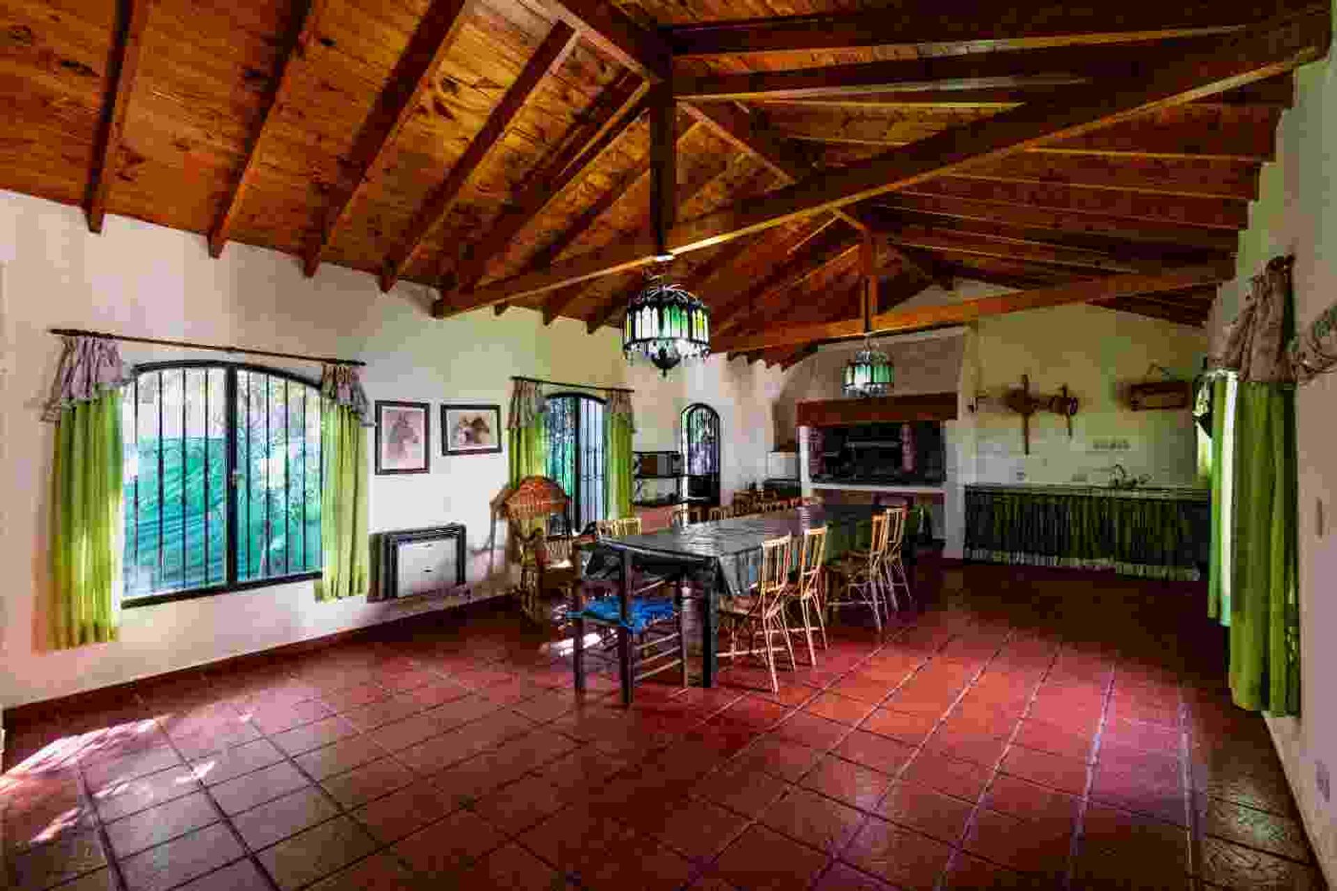 VENTA CASA QUINTA 6 AMB PISCINA LA REJA - 5