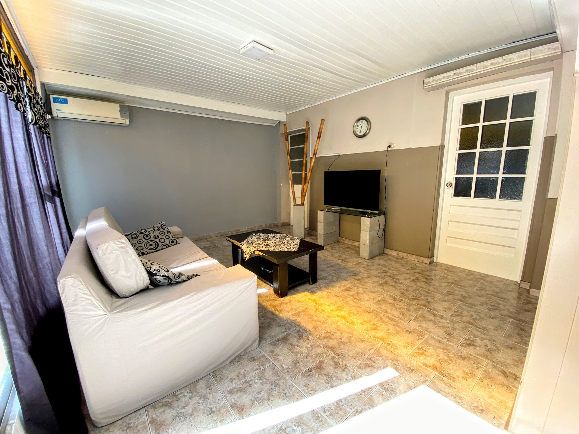 CASA EN VENTA EN LOMAS DE ZAMORA CON PATIO - 3