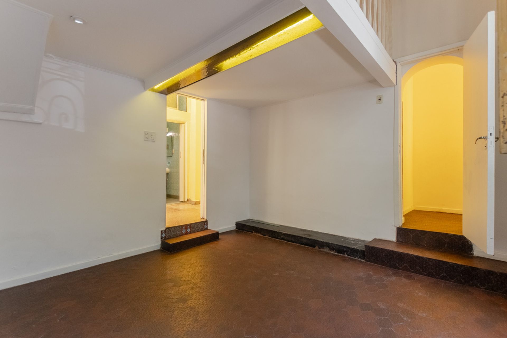VENTA-TIPO CASA- PH 3 AMB. C/ LOCAL EN ESQUINA - 13