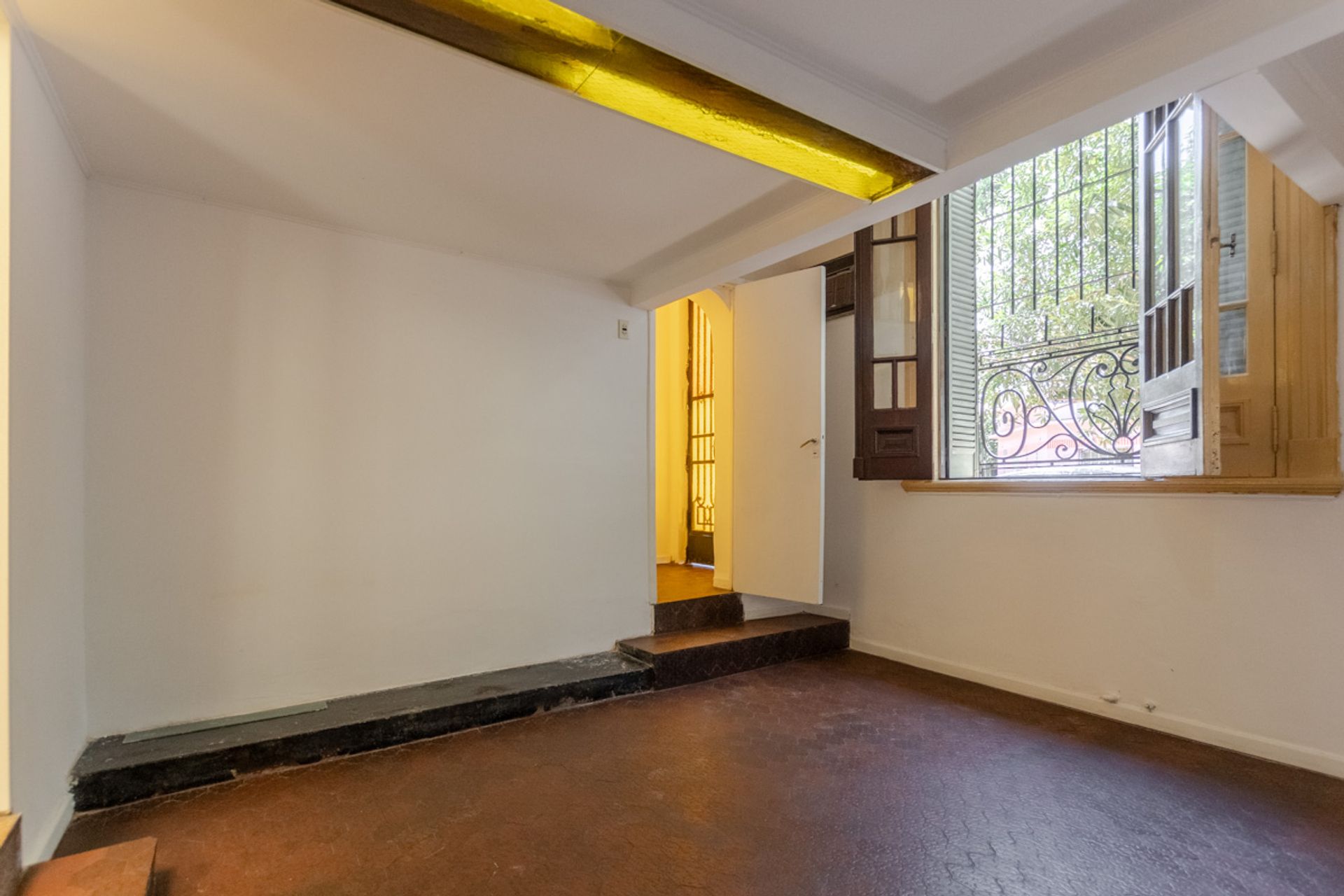 VENTA-TIPO CASA- PH 3 AMB. C/ LOCAL EN ESQUINA - 2