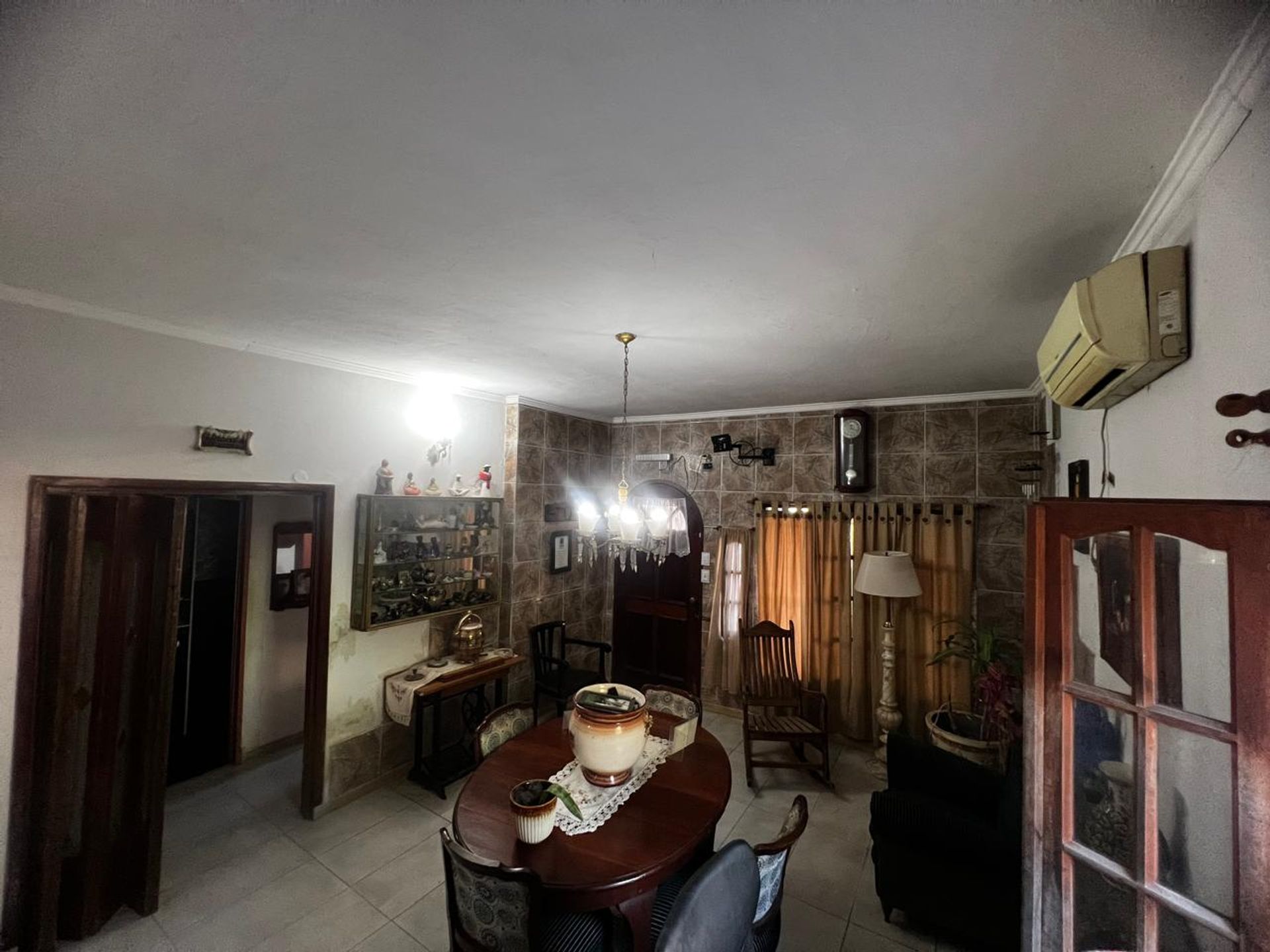 CASA 5 AMBIENTES VENTA CON PILETA, QUINCHO, GARAJE - 19