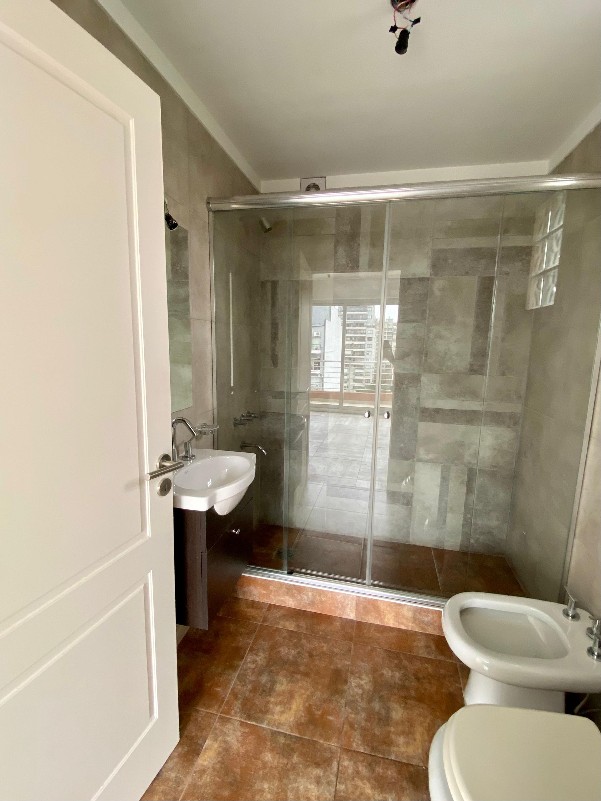 Semipiso Excelente de 4 Ambientes c/balc&oacute;n terraza - 18