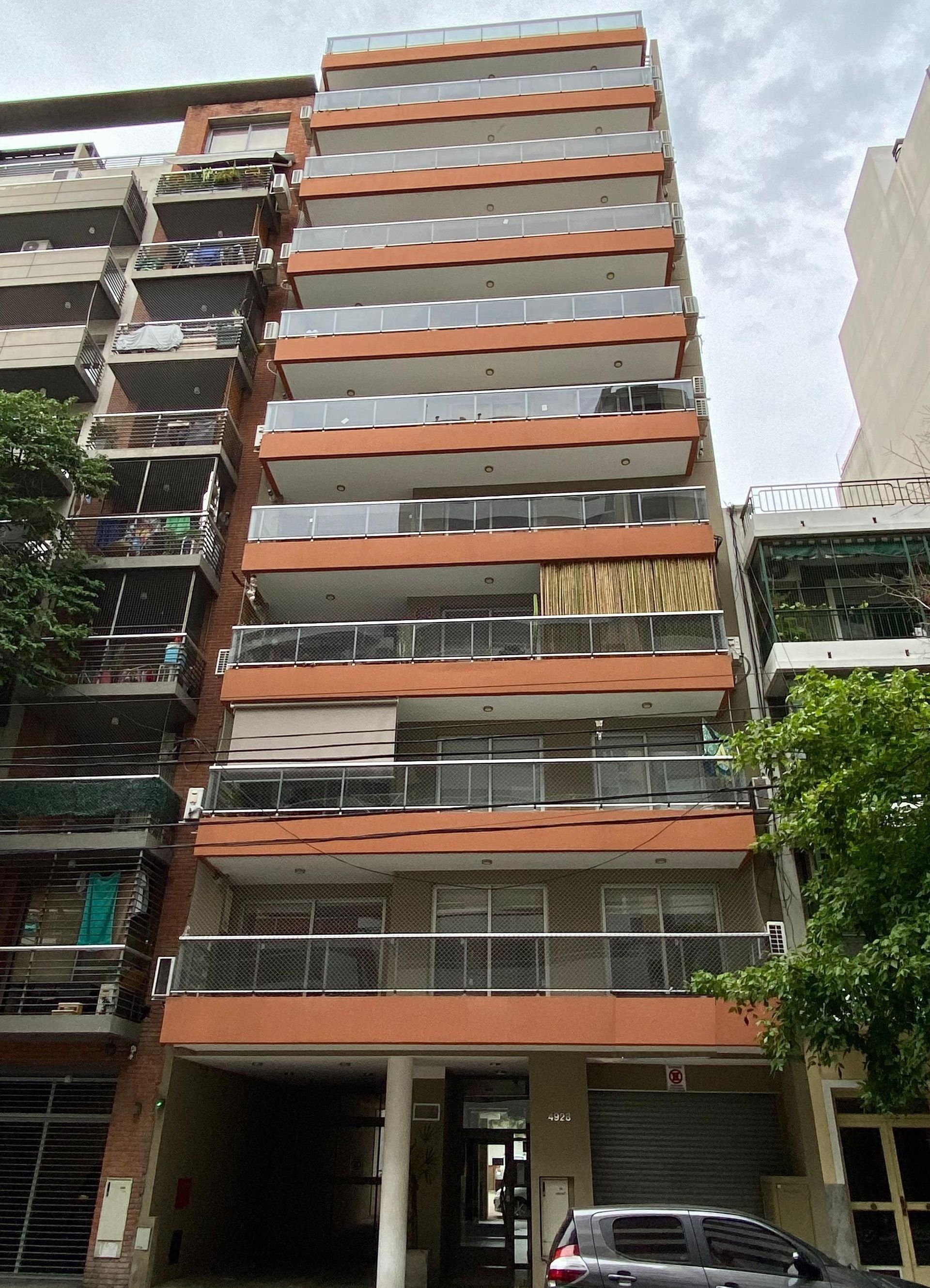 Semipiso Excelente de 4 Ambientes c/balc&oacute;n terraza - 2
