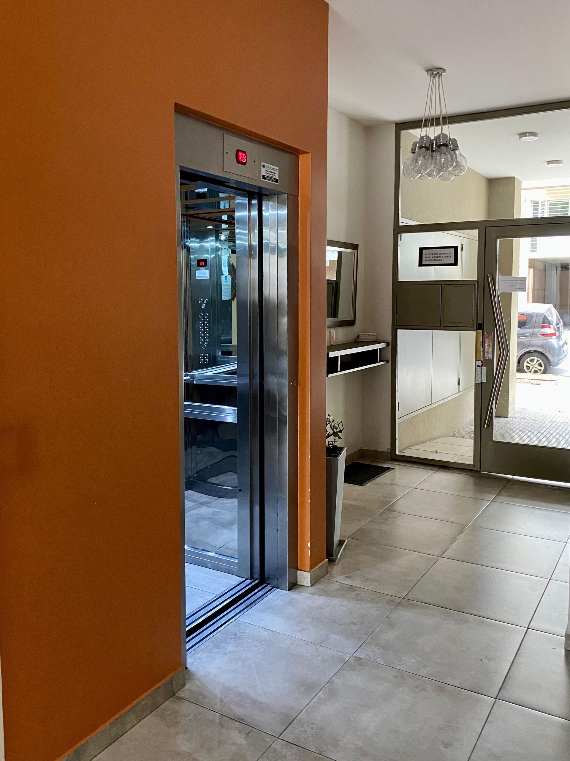 Semipiso Excelente de 4 Ambientes c/balc&oacute;n terraza - 5