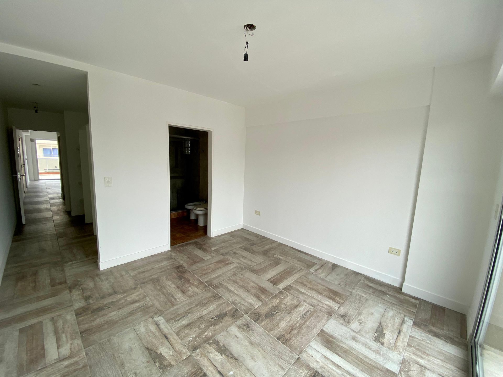 Semipiso Excelente de 4 Ambientes c/balc&oacute;n terraza - 8