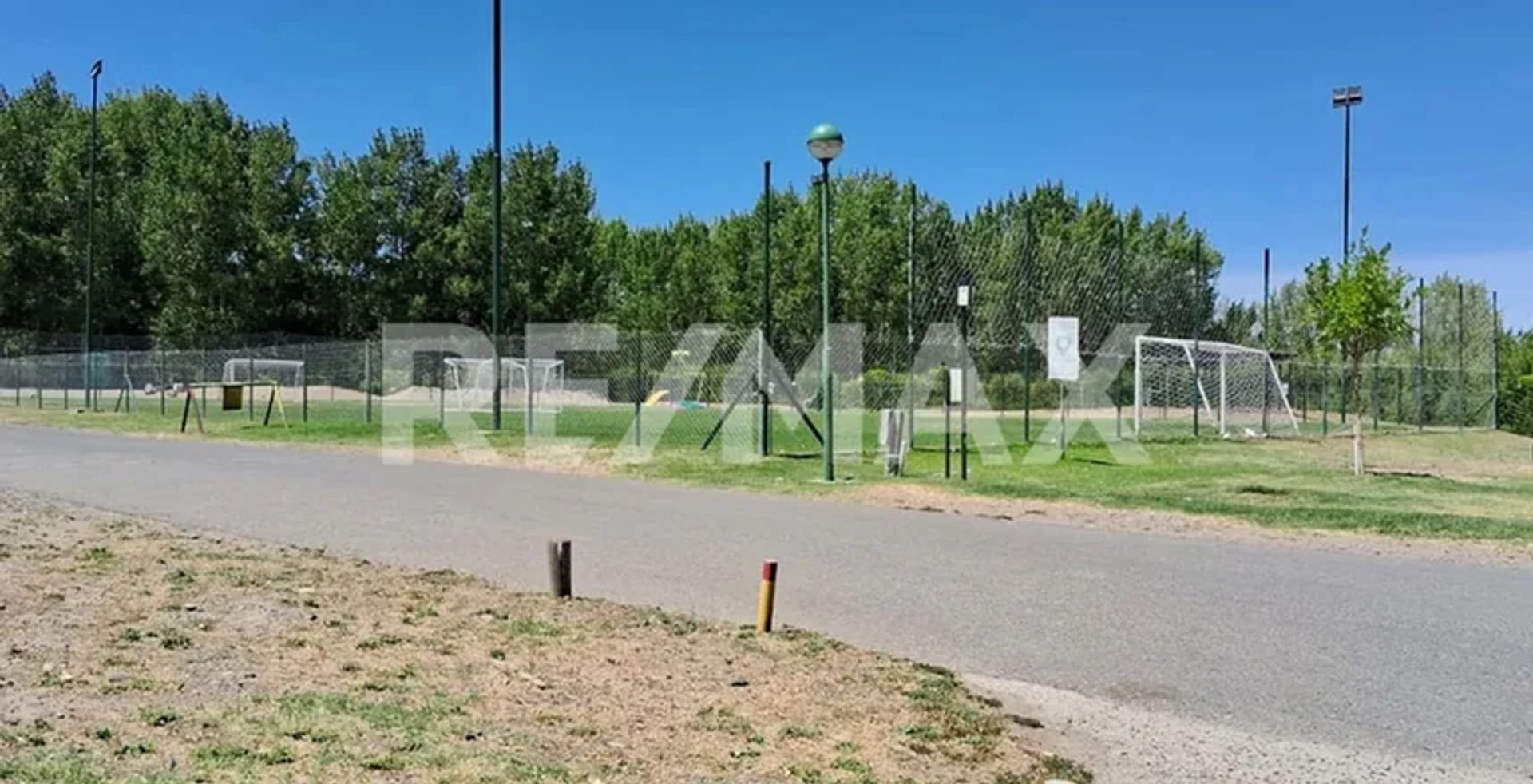 Casa en Venta, Barrio Privado Canales de Plottier - 18