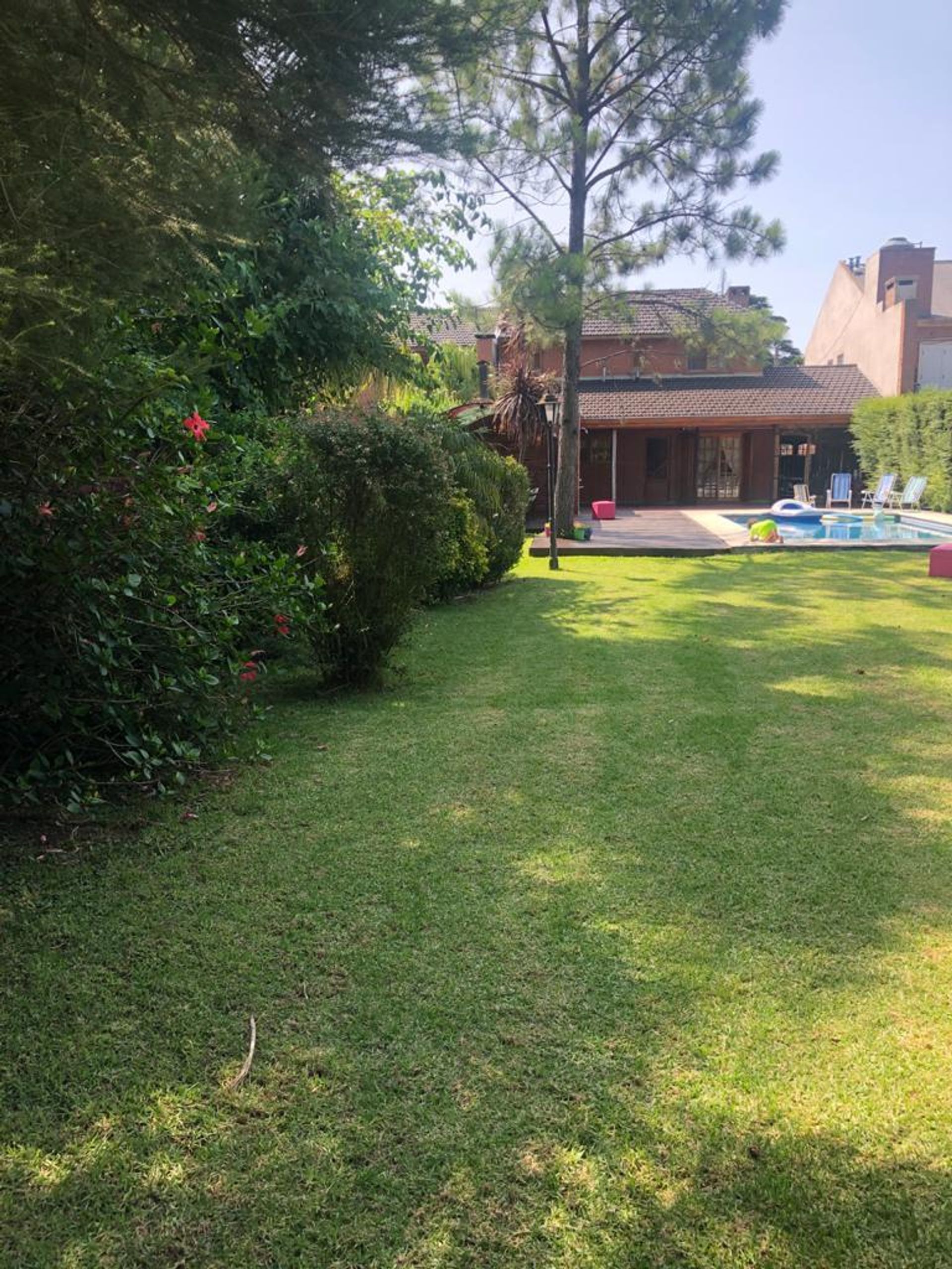 CHALET 5 AMB CON PILETA, GRAN PARQUE Y 2 COCHERAS - 9