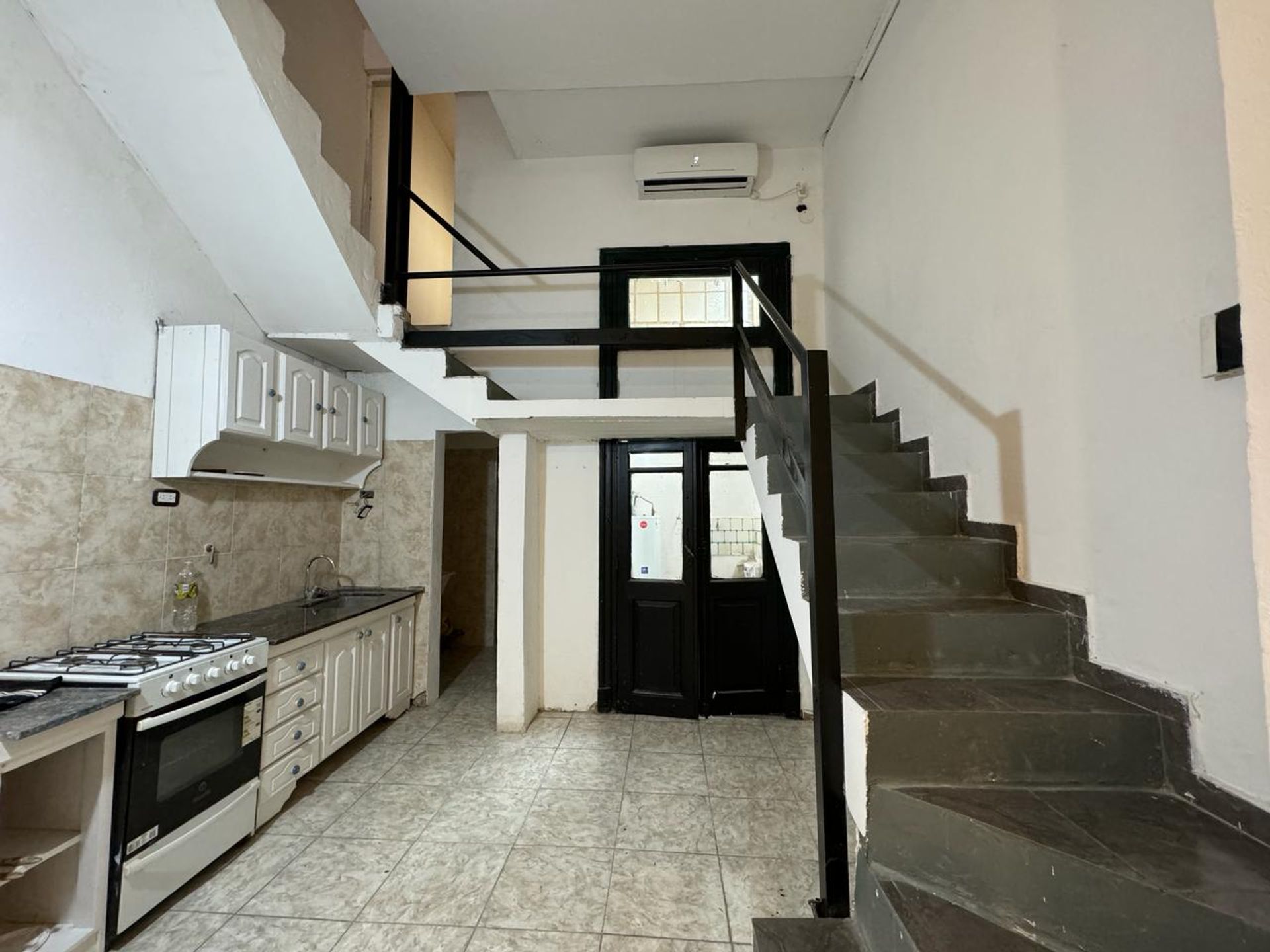 Venta Departamento tipo PH 4 amb. Patio Paternal - 1