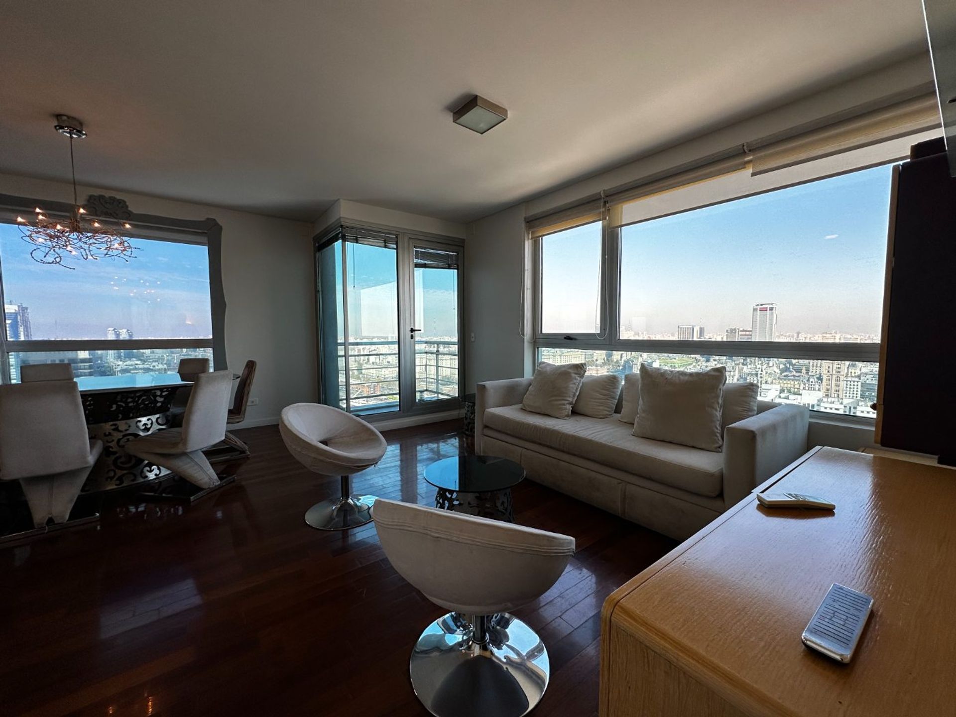 Alquiler 2 amb Torres del Yacht vista ciudad — foto 10