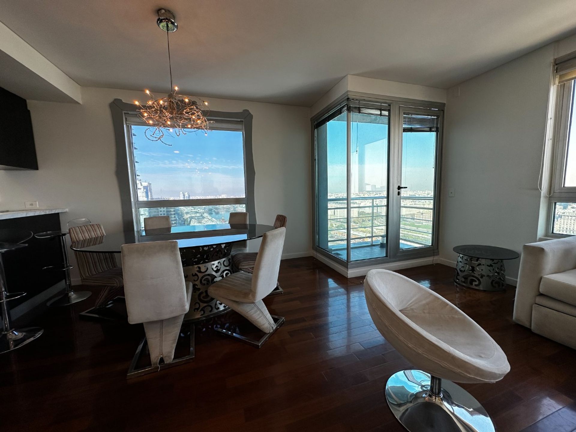 Alquiler 2 amb Torres del Yacht vista ciudad — foto 7