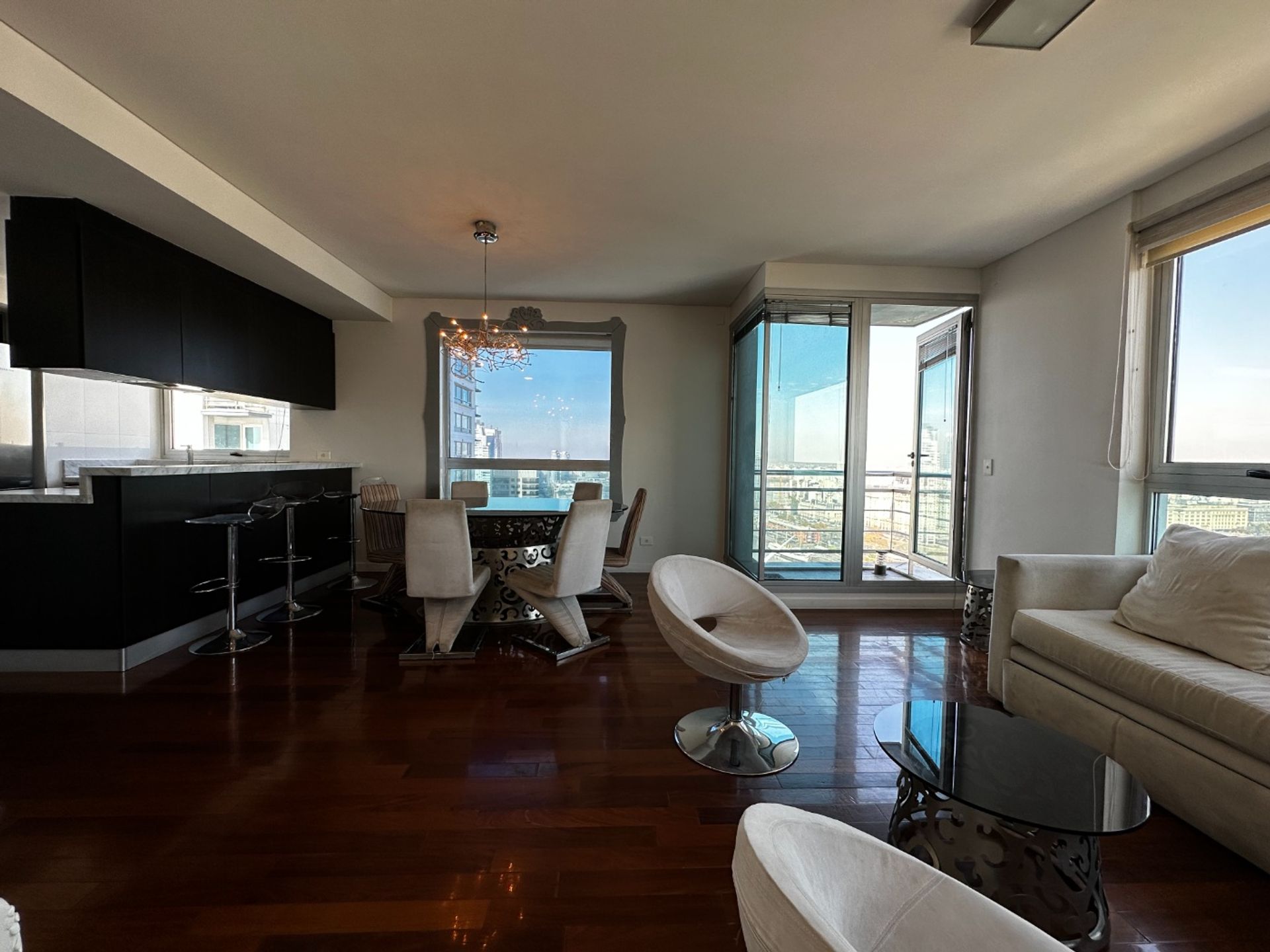 Alquiler 2 amb Torres del Yacht vista ciudad — foto 5