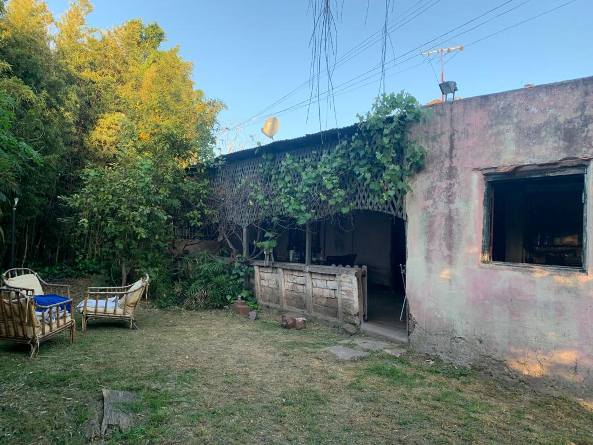 VENTA CASA CON JARDIN A REFACCIONAR - 20