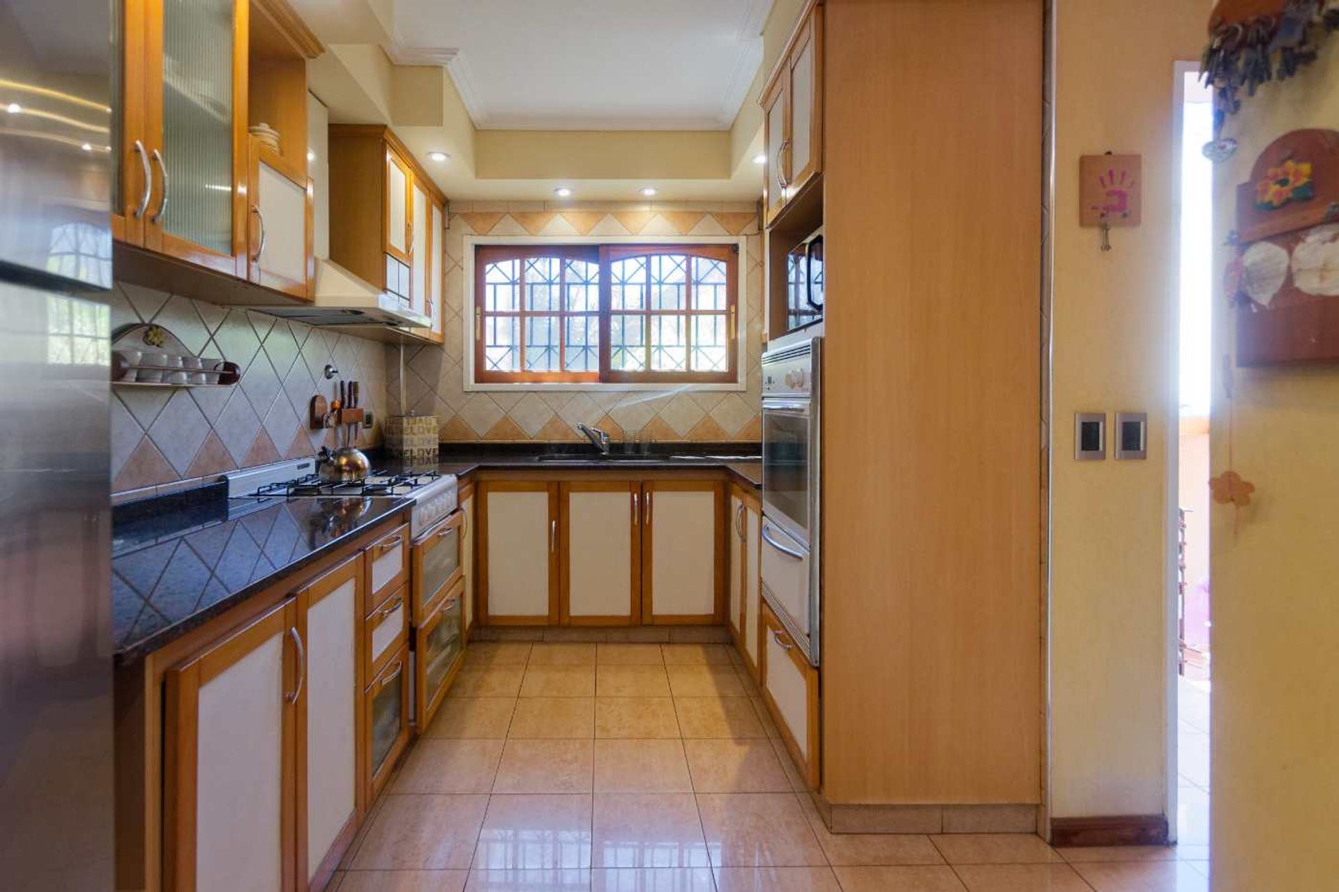 CASA 7 AMB JARD&Iacute;N QUINCHO LAVADERO COCHERA — foto 2