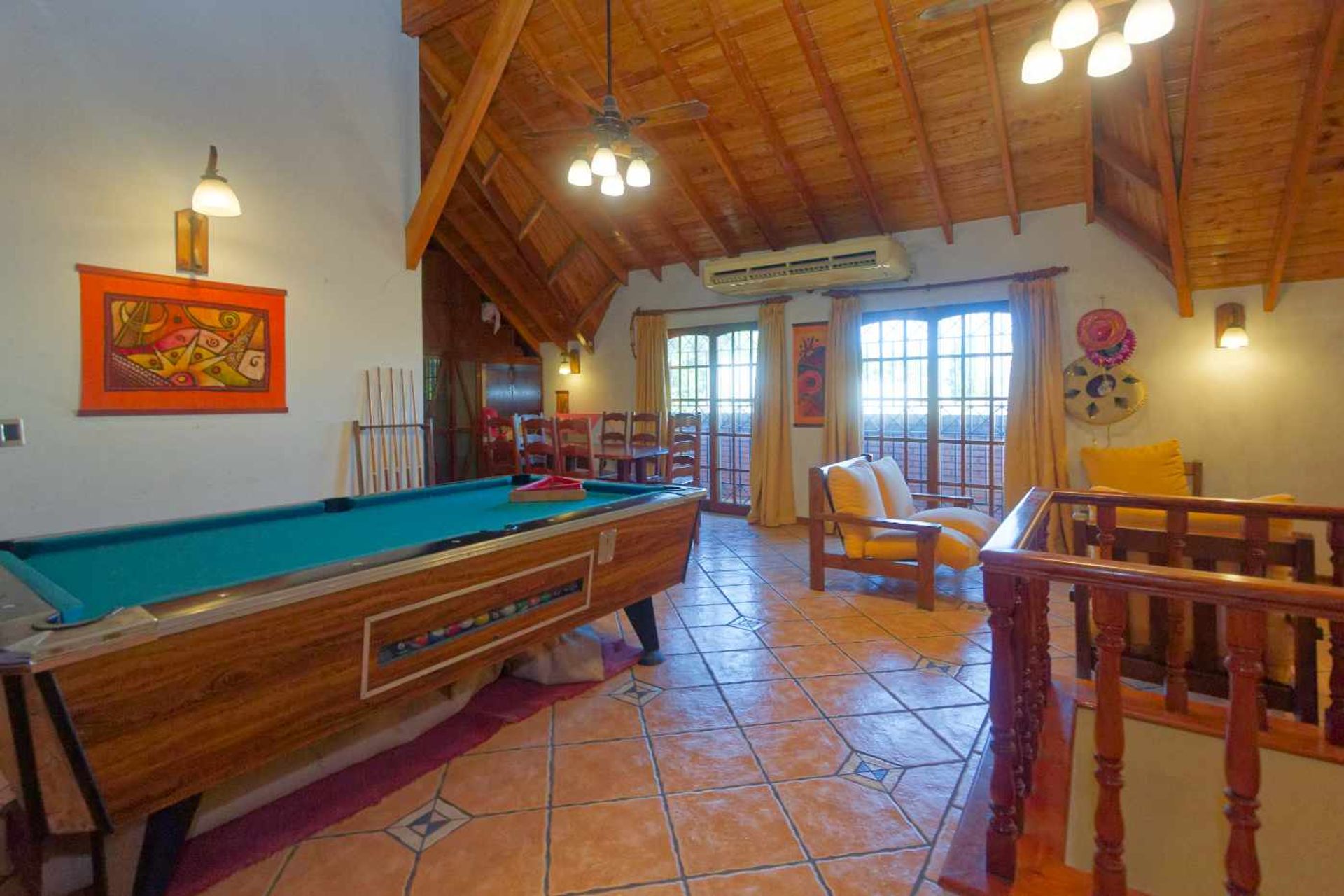 CASA 7 AMB JARD&Iacute;N QUINCHO LAVADERO COCHERA — foto 3