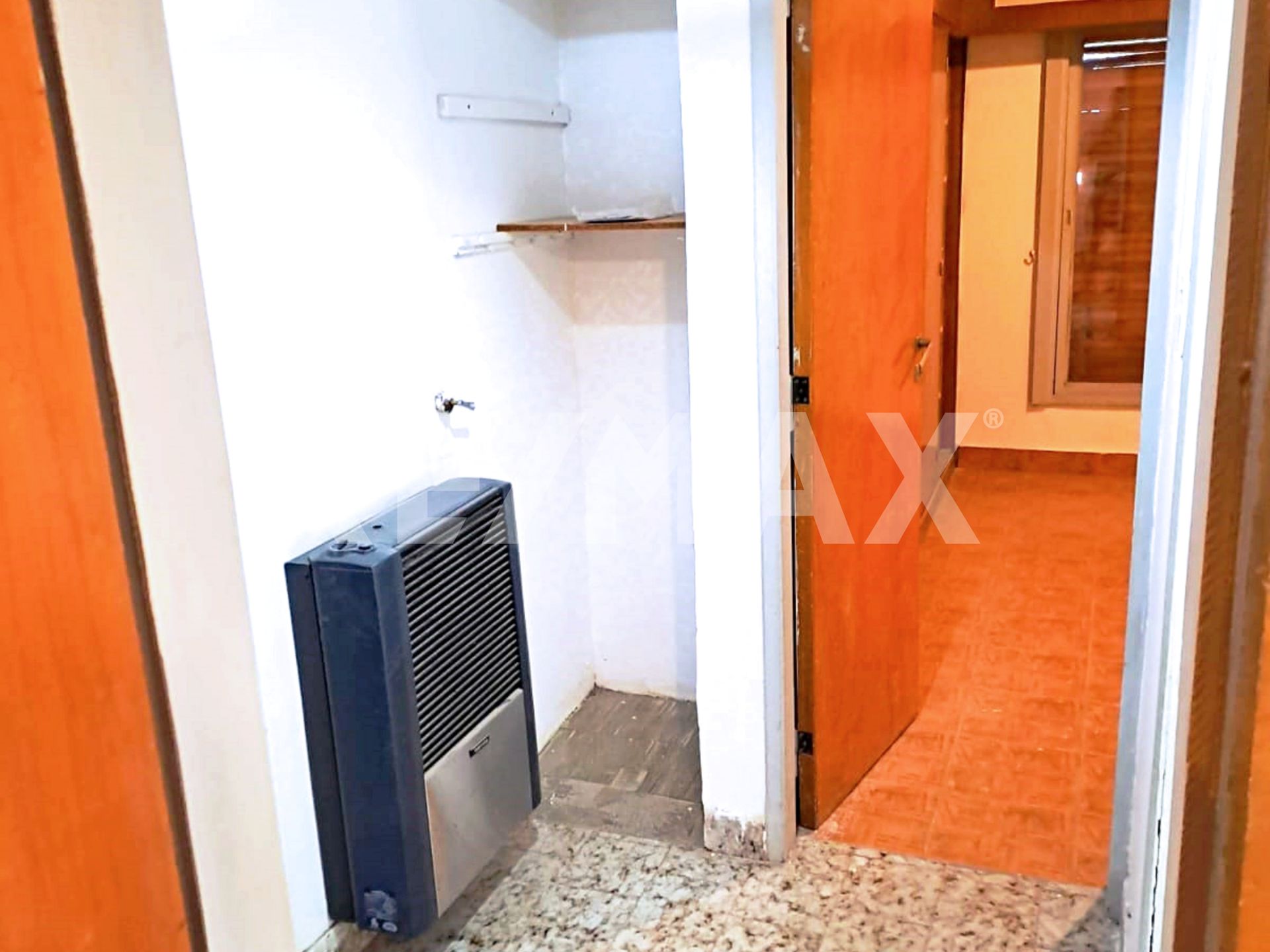 EN VENTA Casa 2 dormitorios + 2 Dptos - 6