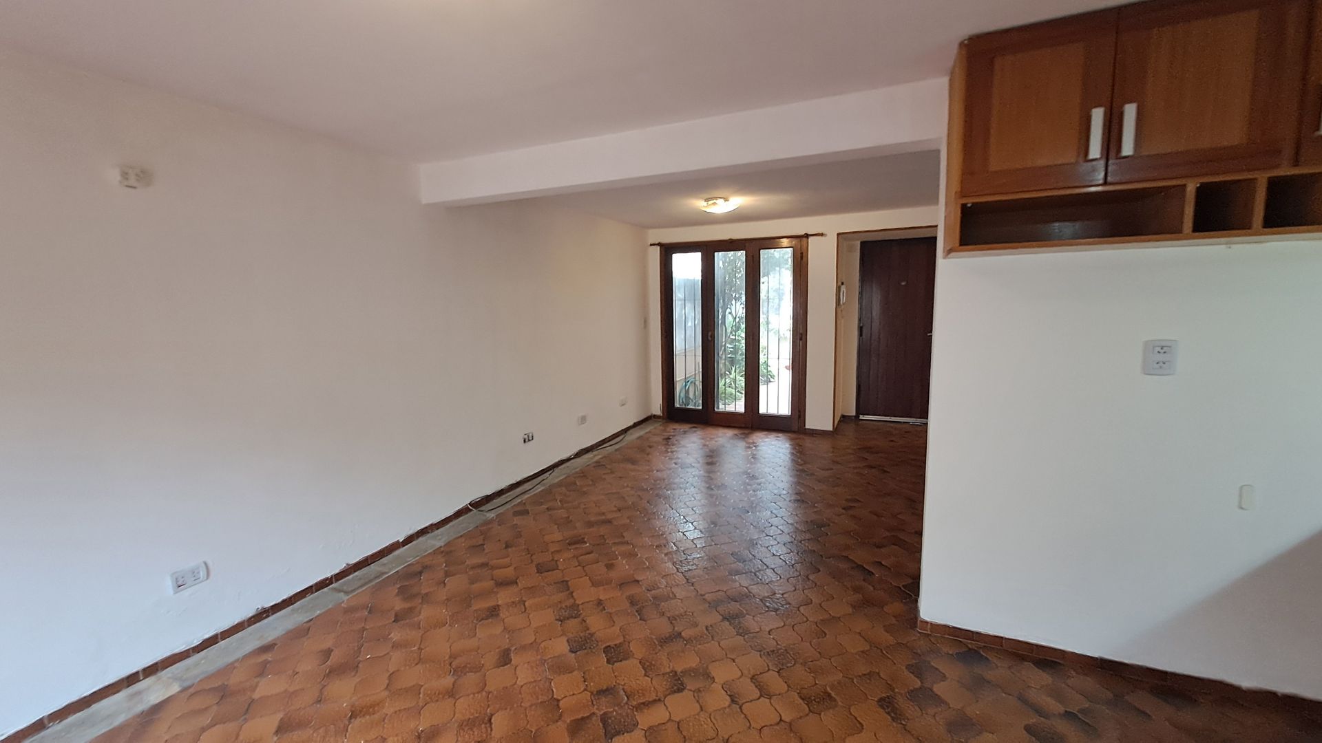 VENTA DUPLEX 3 AMBIENTES CON COCHERA Y TERRAZA - 2