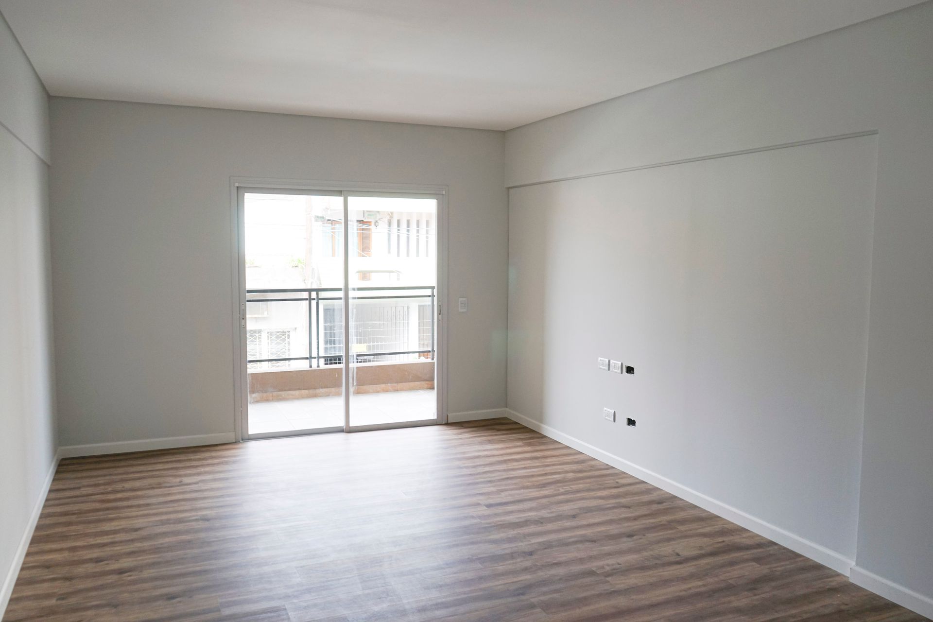 VENTA SEMIPISO TRES AMBIENTES RAMOS MEJIA - 1