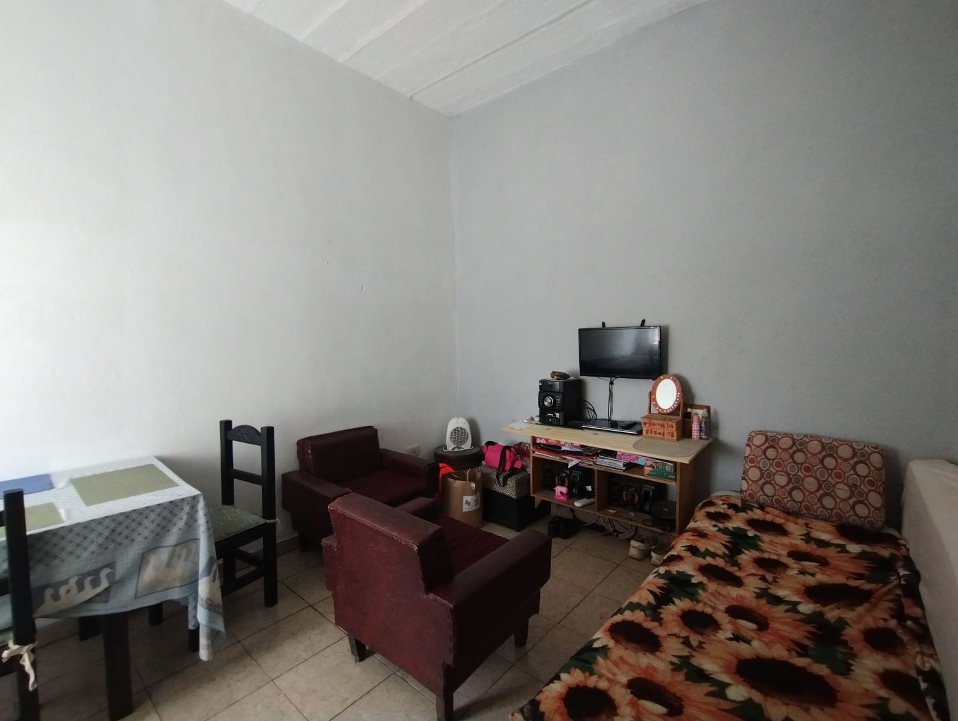 Venta Casa mas 2 departamentos Rafael Calzada - 9