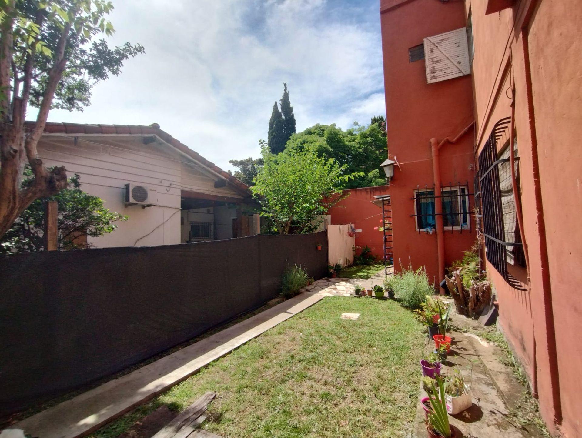 Venta Casa mas 2 departamentos Rafael Calzada - 5