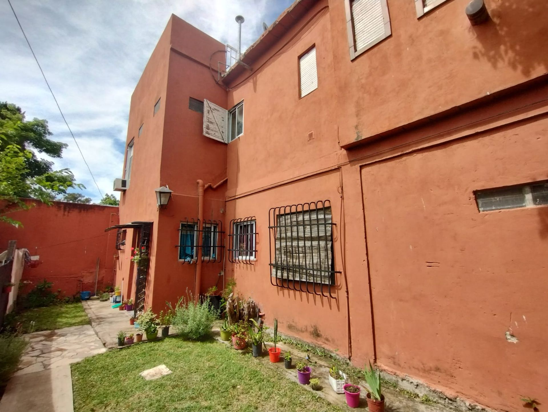 Venta Casa mas 2 departamentos Rafael Calzada - 4