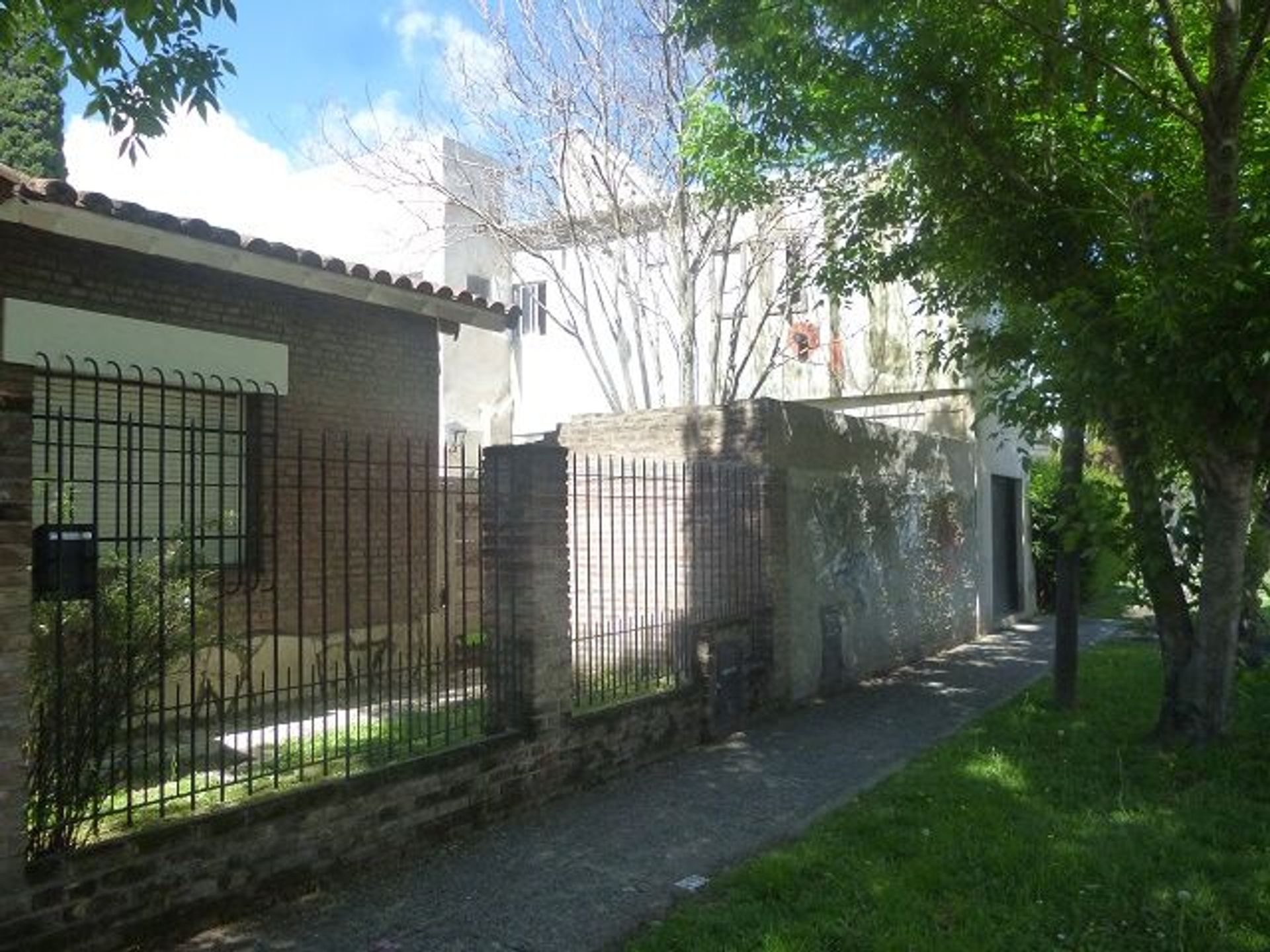 Venta Casa mas 2 departamentos Rafael Calzada - 3