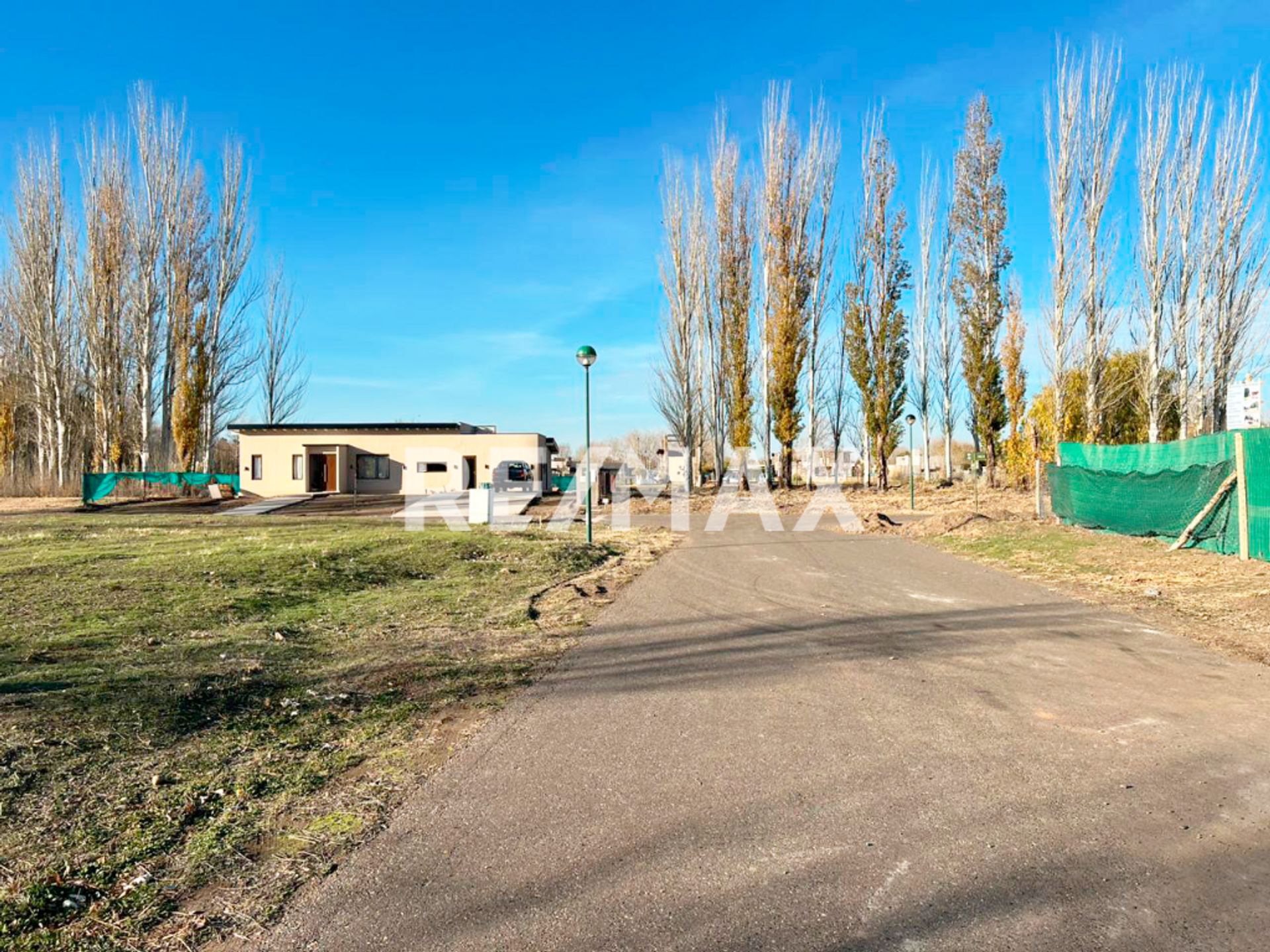 TERRENO EN CANALES DE PLOTTIER UF 143 - 4