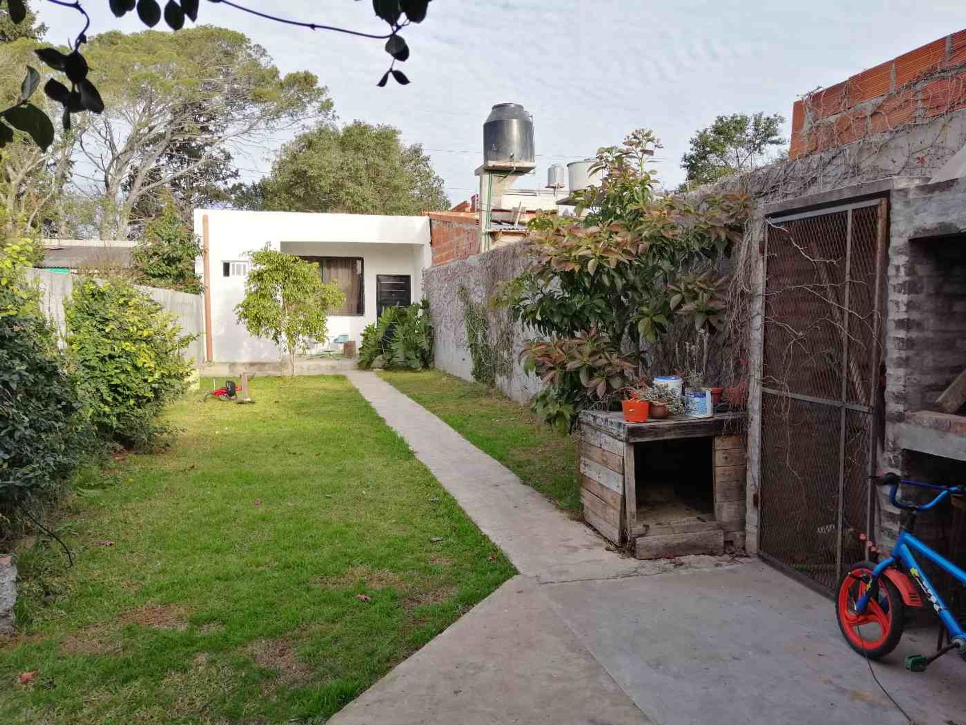 CASA 3 AMBIENTES VENTA MONTE GRANDE BIEN UBICADA - 2