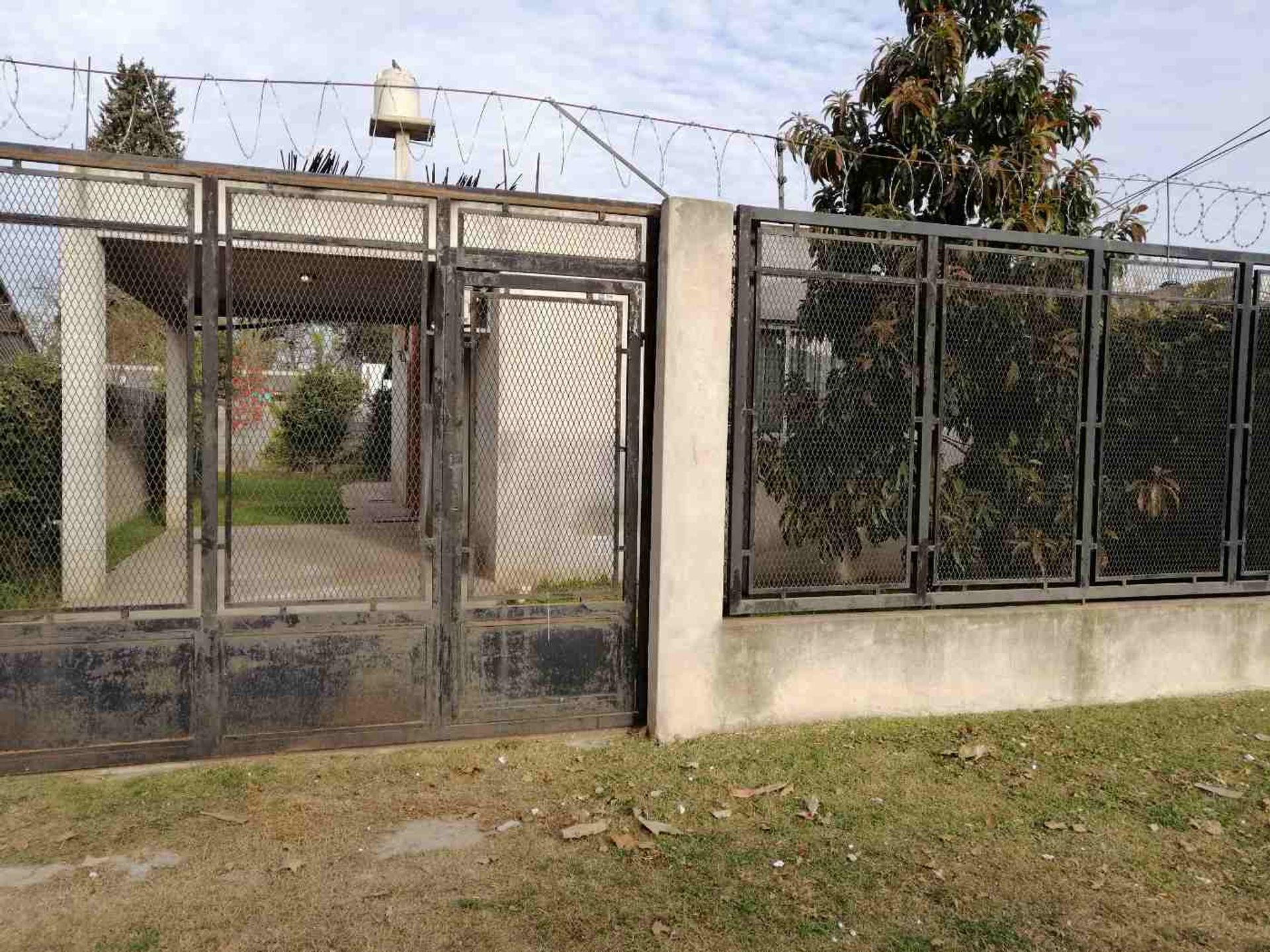 CASA 3 AMBIENTES VENTA MONTE GRANDE BIEN UBICADA - 4