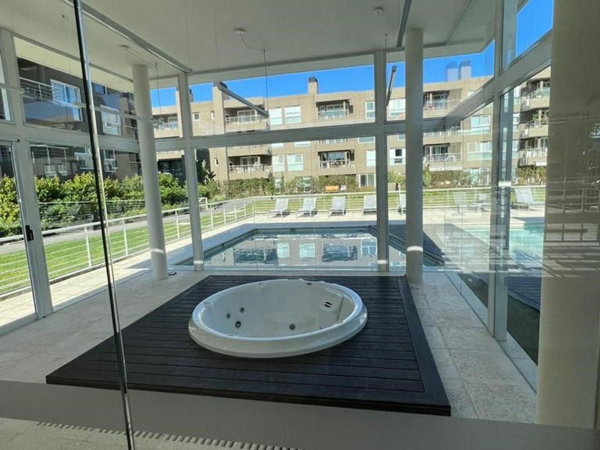 VENTA - PASIONARIA MARTINEZ - AMENITIES - 2 Coch - 12