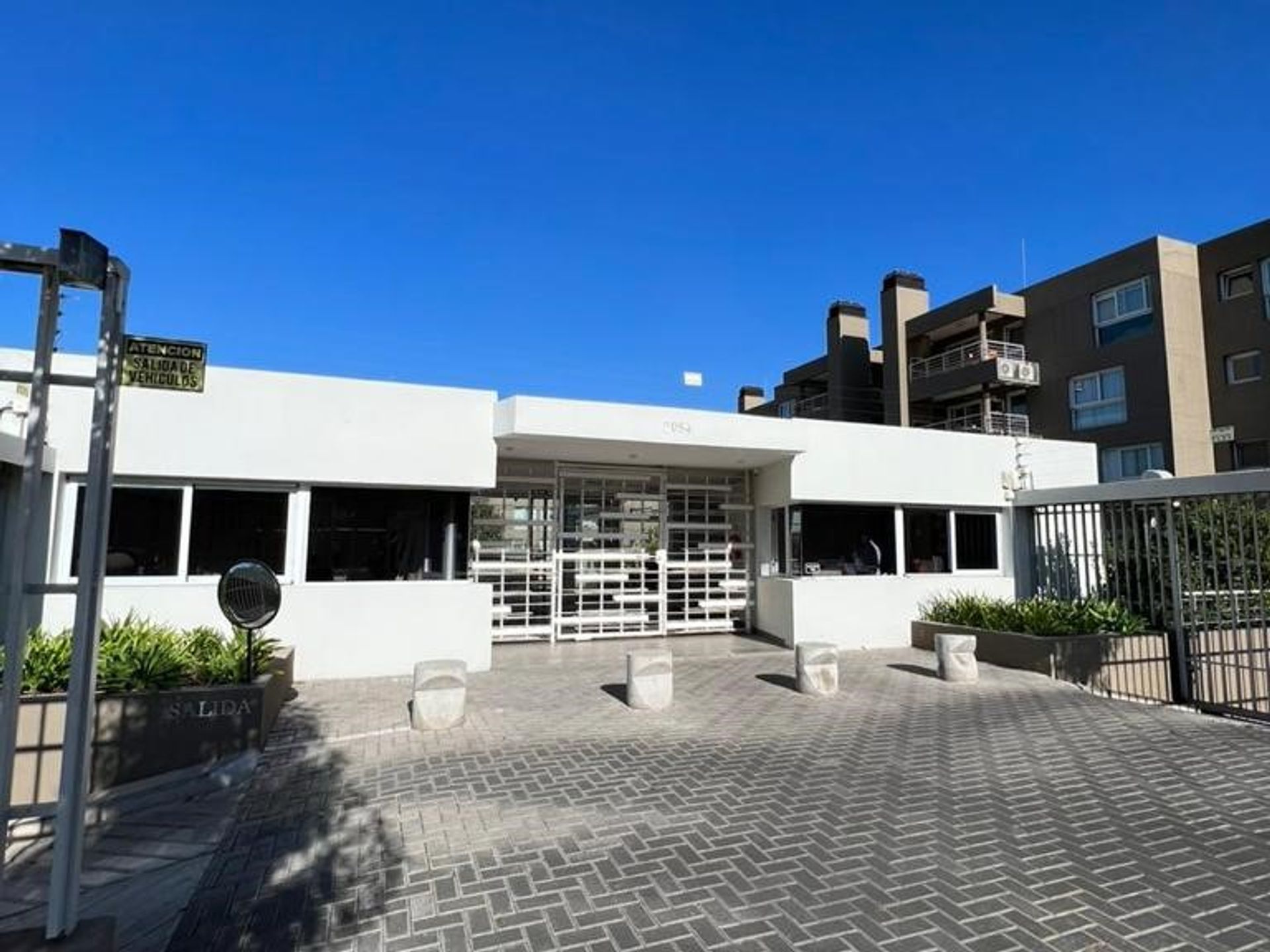 VENTA - PASIONARIA MARTINEZ - AMENITIES - 2 Coch - 2