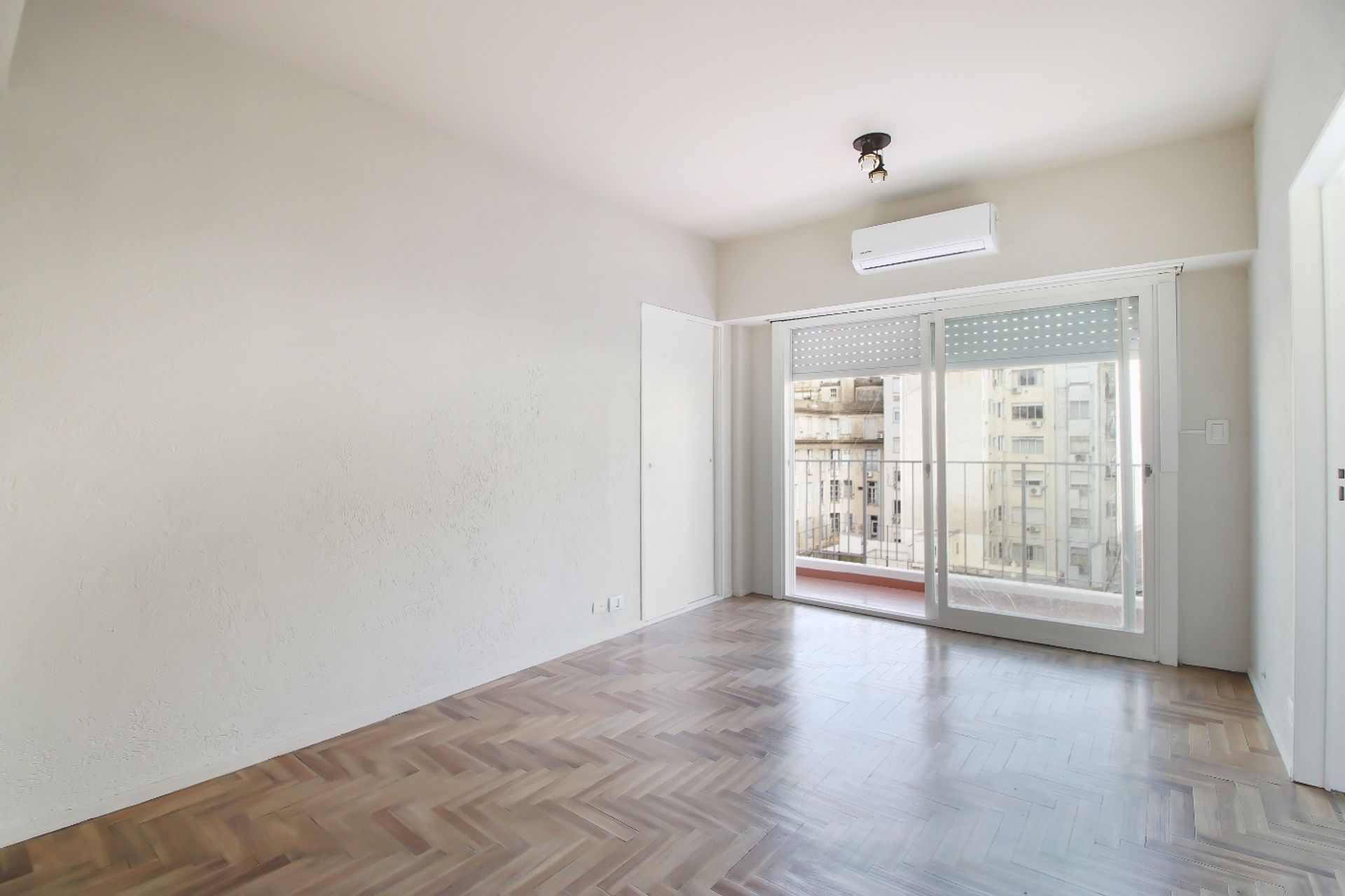 VENTA MONOAMBIENTE CON BALCON - A RECICLAR - RECOLETA — foto 2