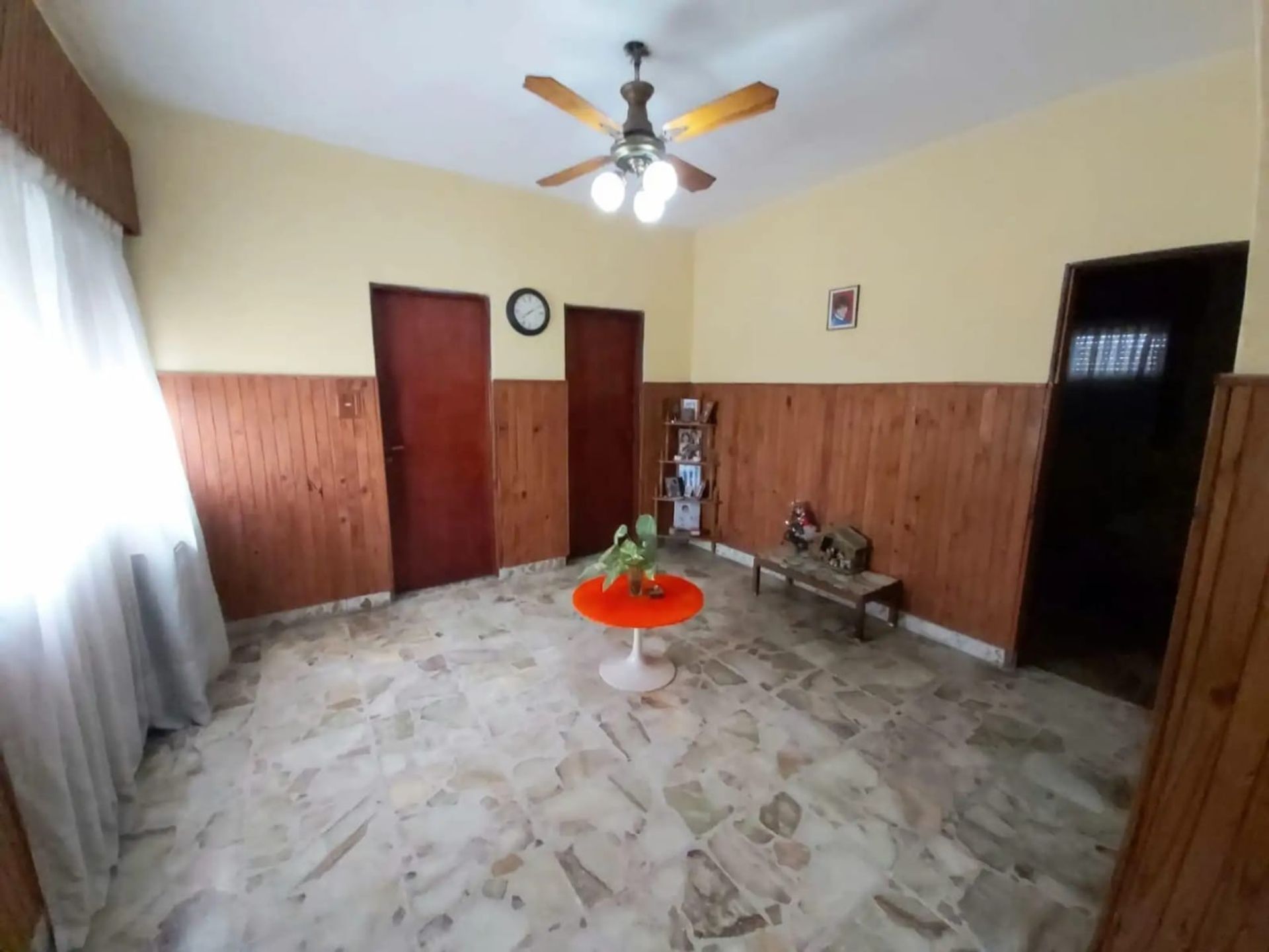 Venta Casa en Boulogne, San Isidro buena ubicaci&oacute;n - 2