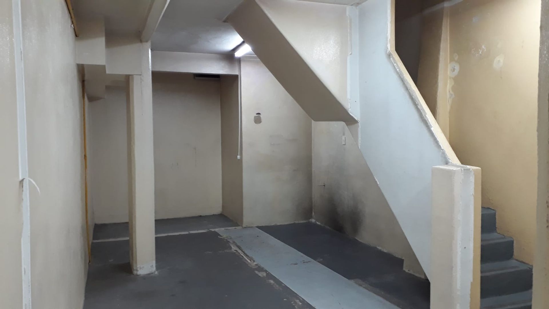 VENTA LOCAL/DEPÓSITO CON SÓTANO BALVANERA - 12