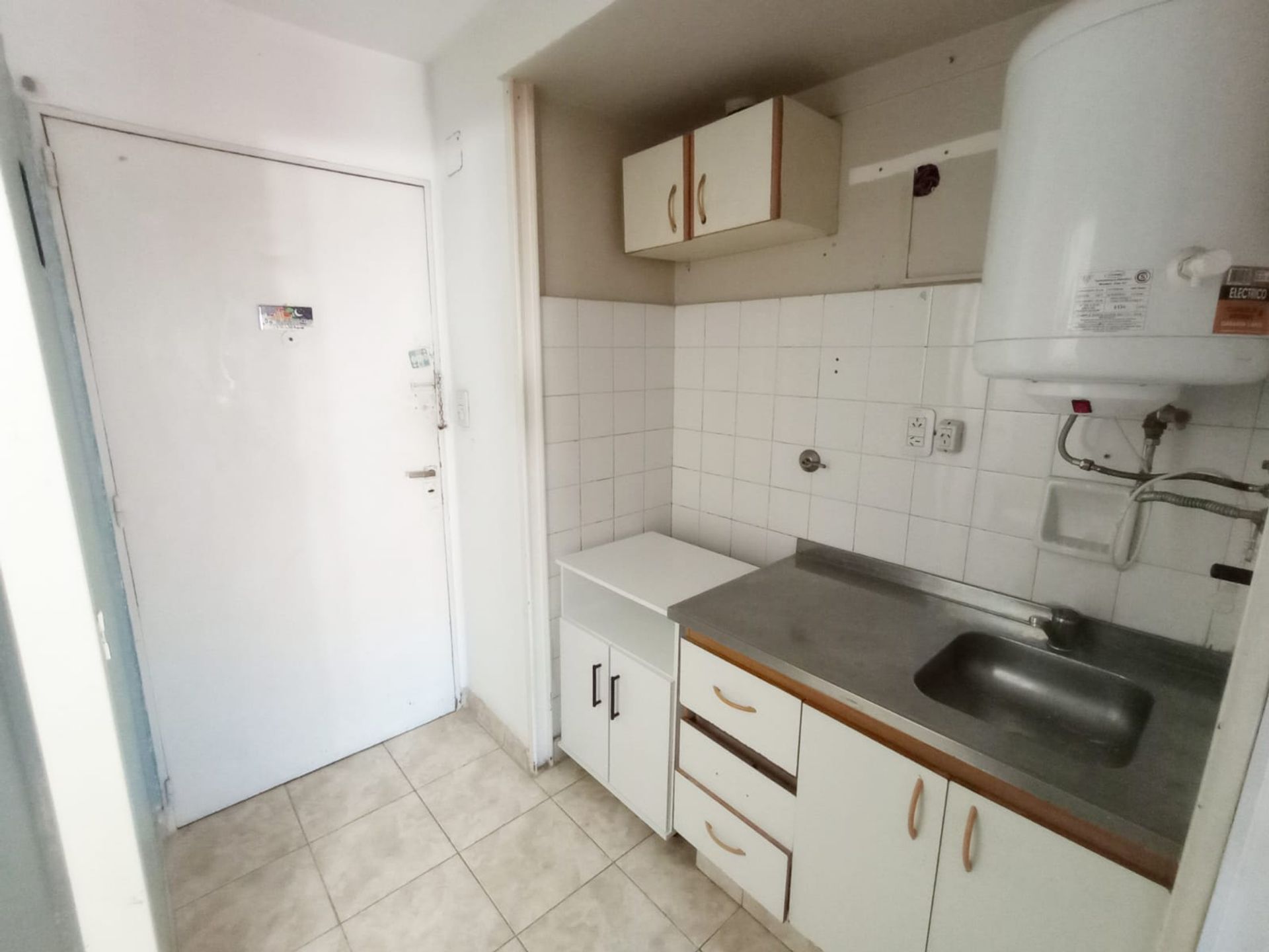 MONOAMBIENTE DPTO. VENTA RAMOS MEJÍA APTO PROF. - 5