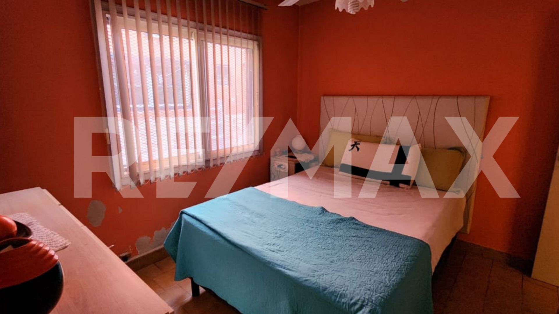 VENTA CASA 2 DORM PLAZA HUINCUL B° CENTRAL - 18