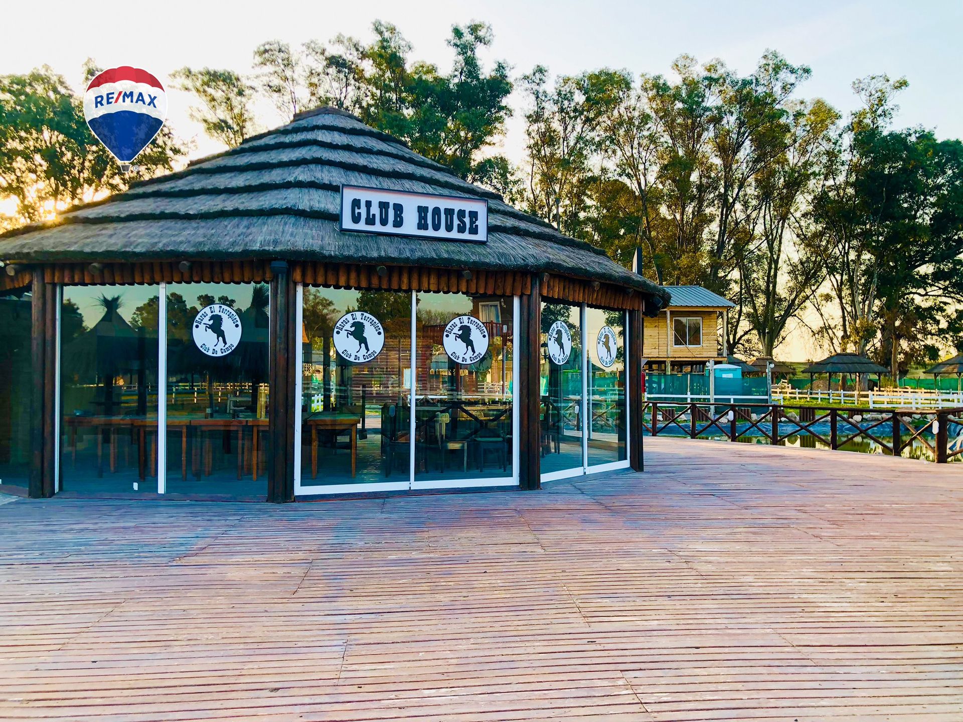 LOTE CON ARBOLEDA AÑOSA B° CERRADO GRAL. RODRÍGUEZ - 19