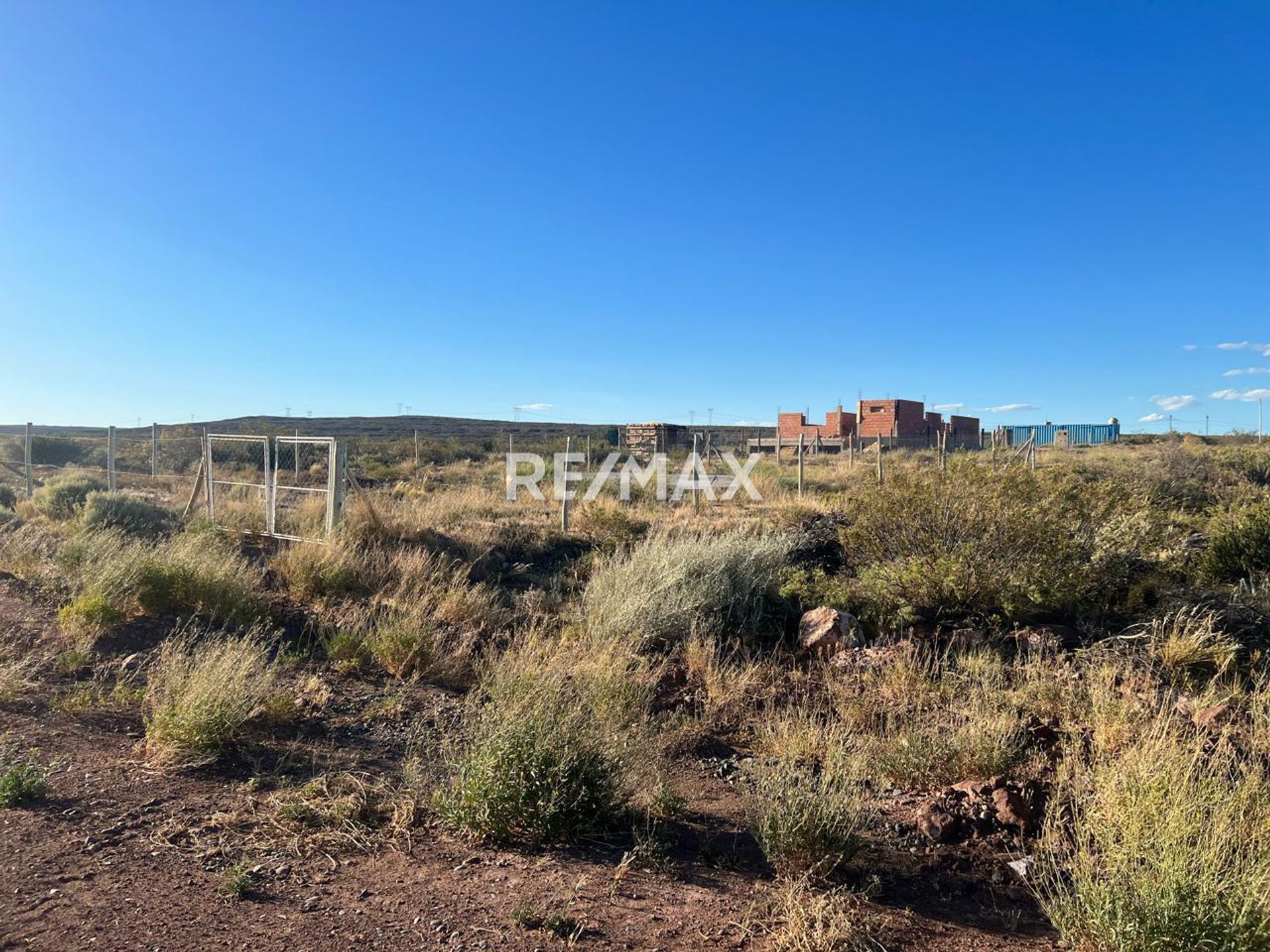 LOTE EN VENTA LOS GIGANTES VILLA EL CHOCON 450 MTS - 4