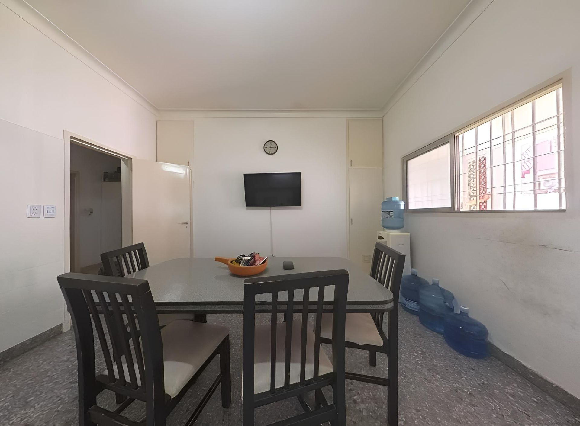 Venta de casa y 3 departamentos Hurlingham p renta - 17