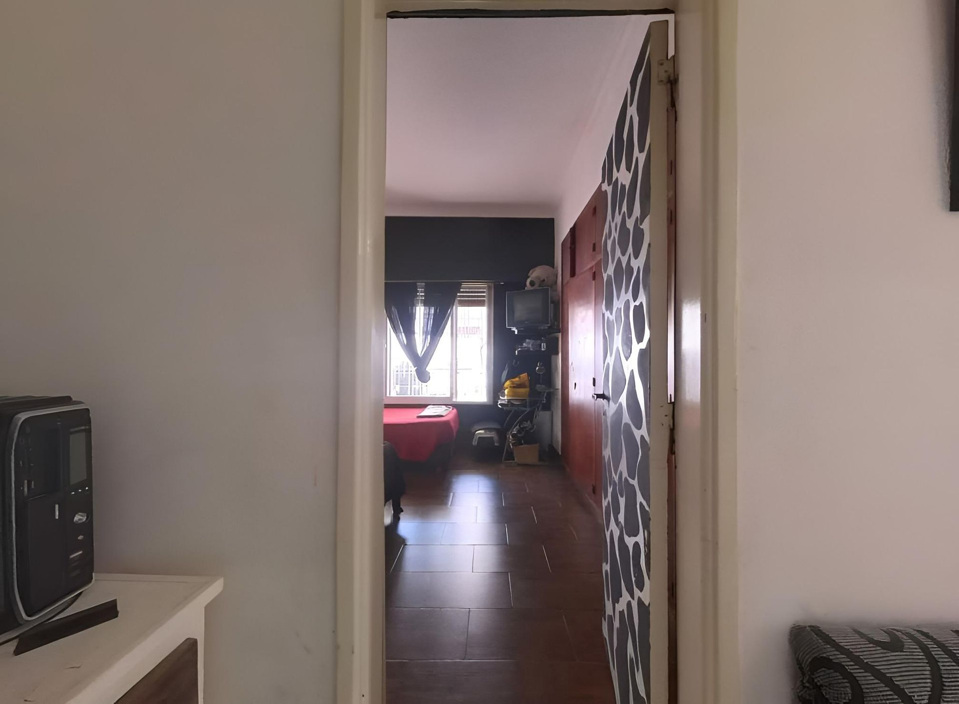 Venta de casa y 3 departamentos Hurlingham p renta - 14