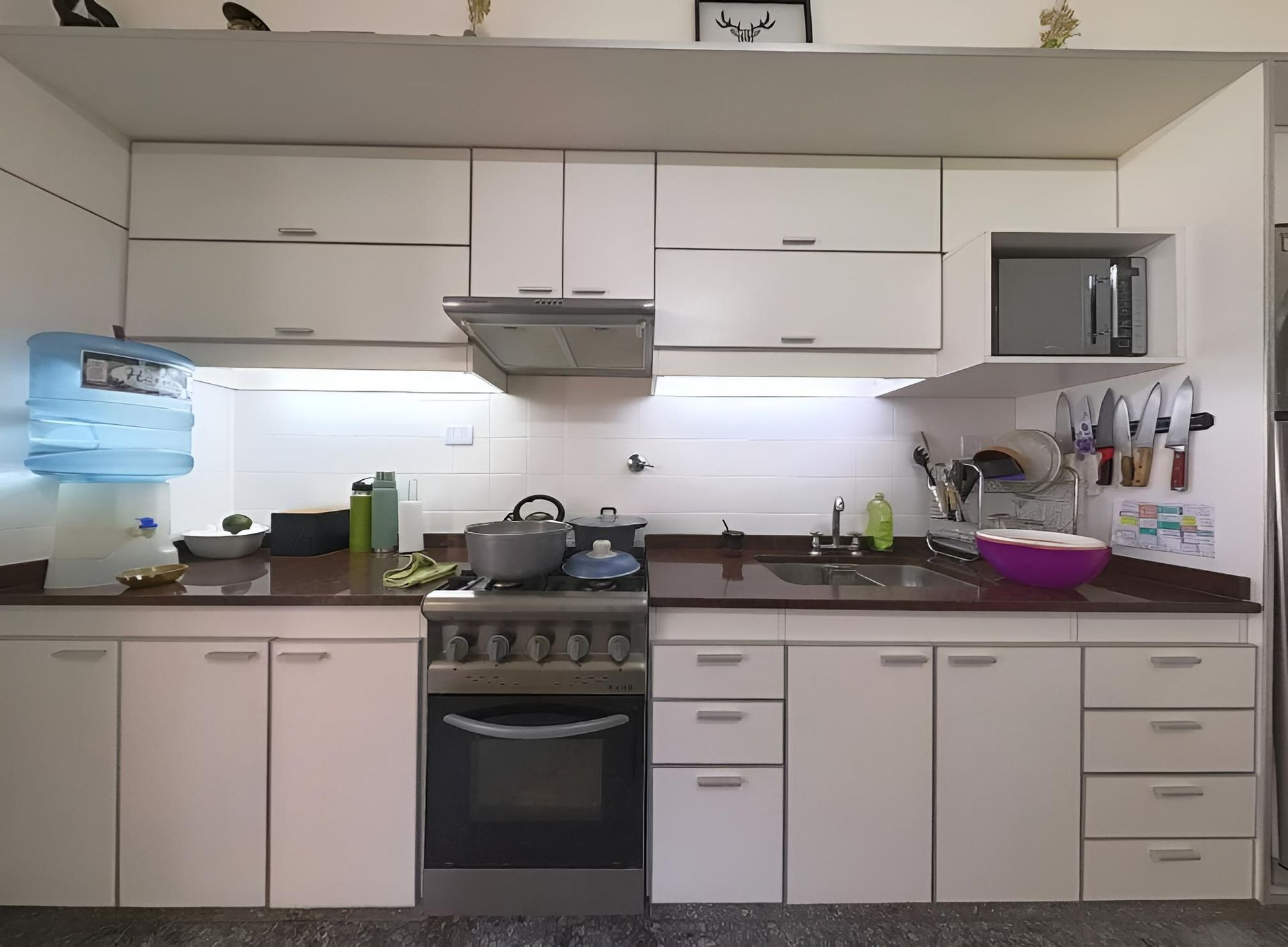 Venta de casa y 3 departamentos Hurlingham p renta - 16
