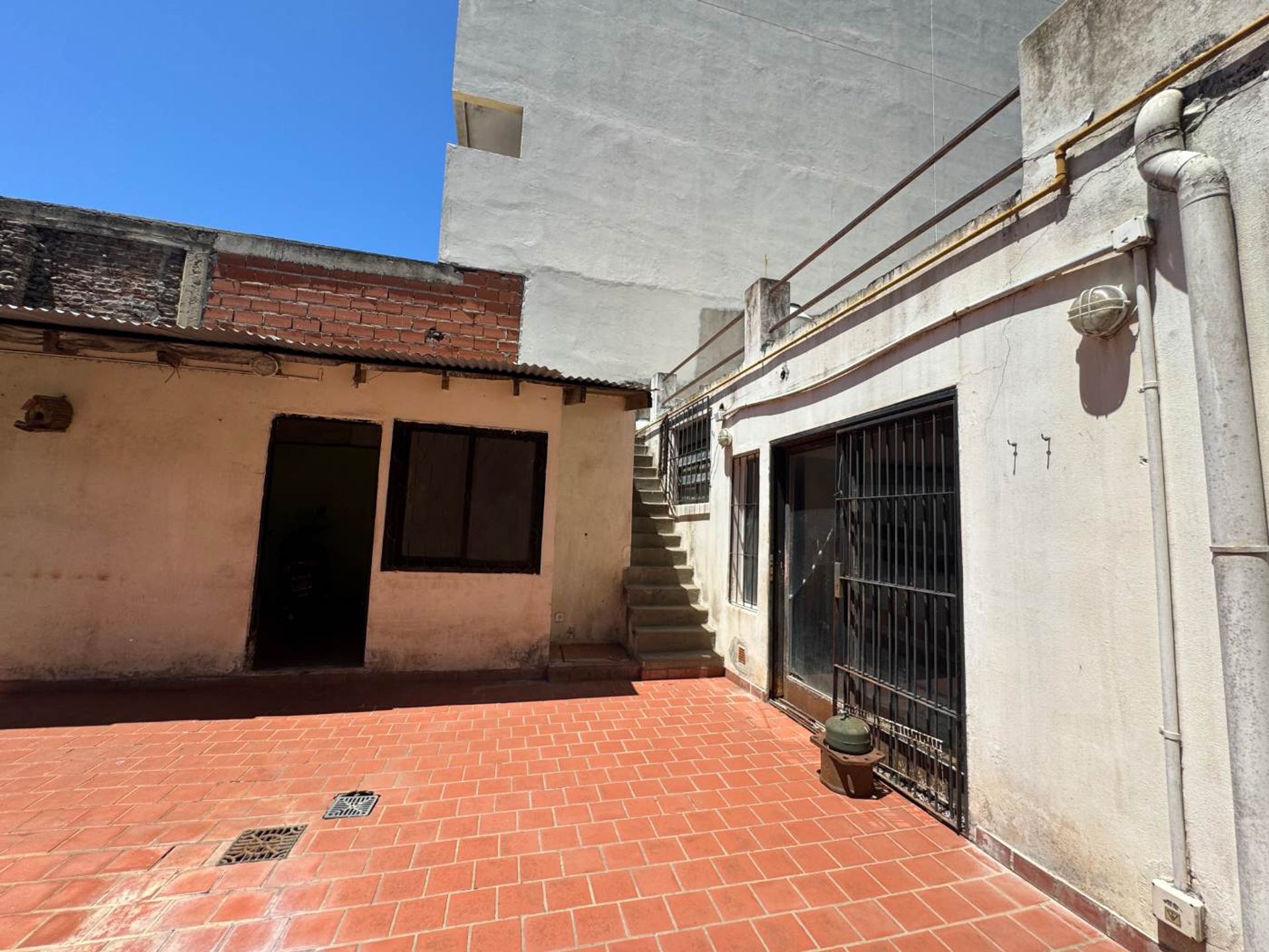 PH A REFACCIONAR C/JARDIN EN VENTA- SANTOS LUGARES - 4