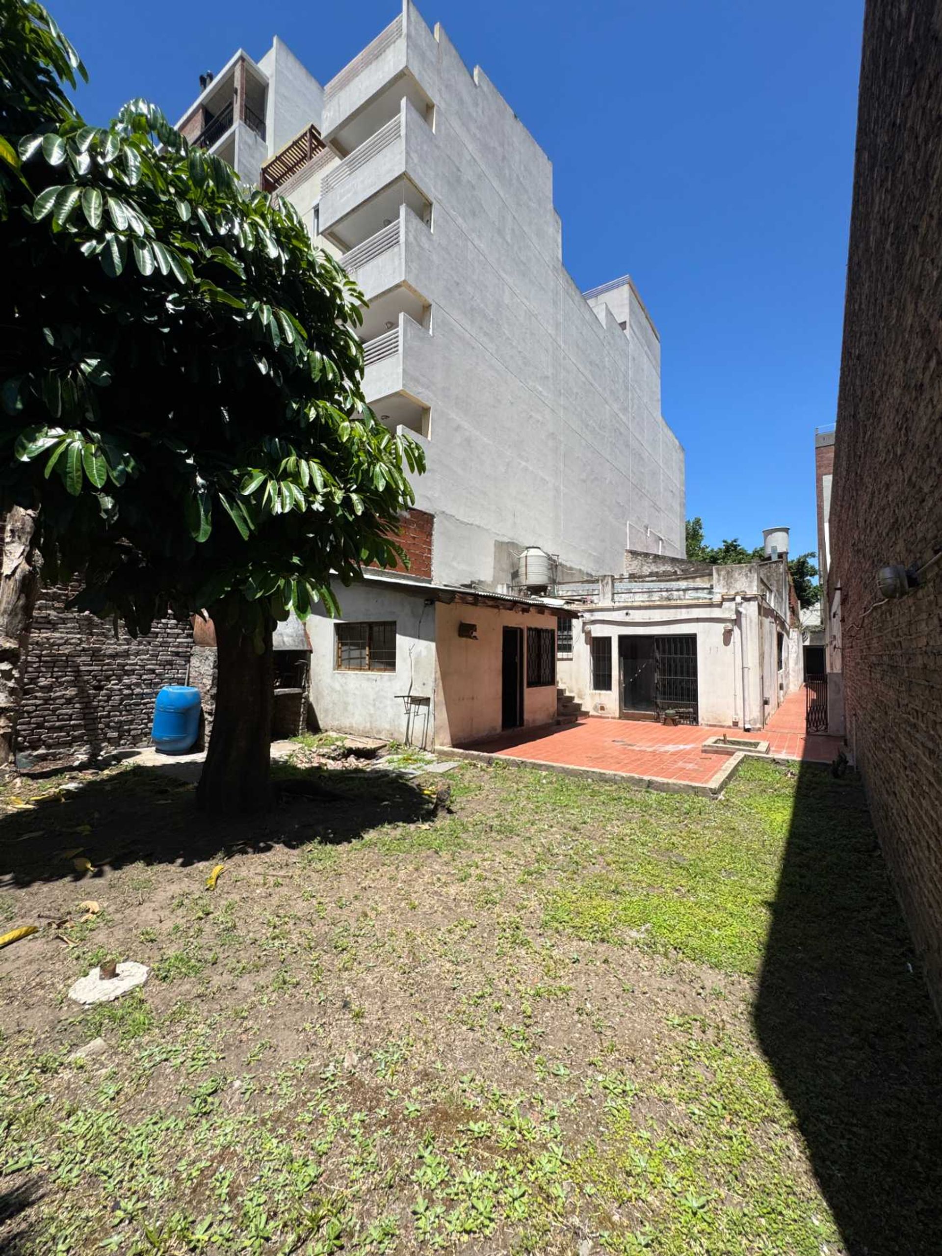 PH A REFACCIONAR C/JARDIN EN VENTA- SANTOS LUGARES - 3