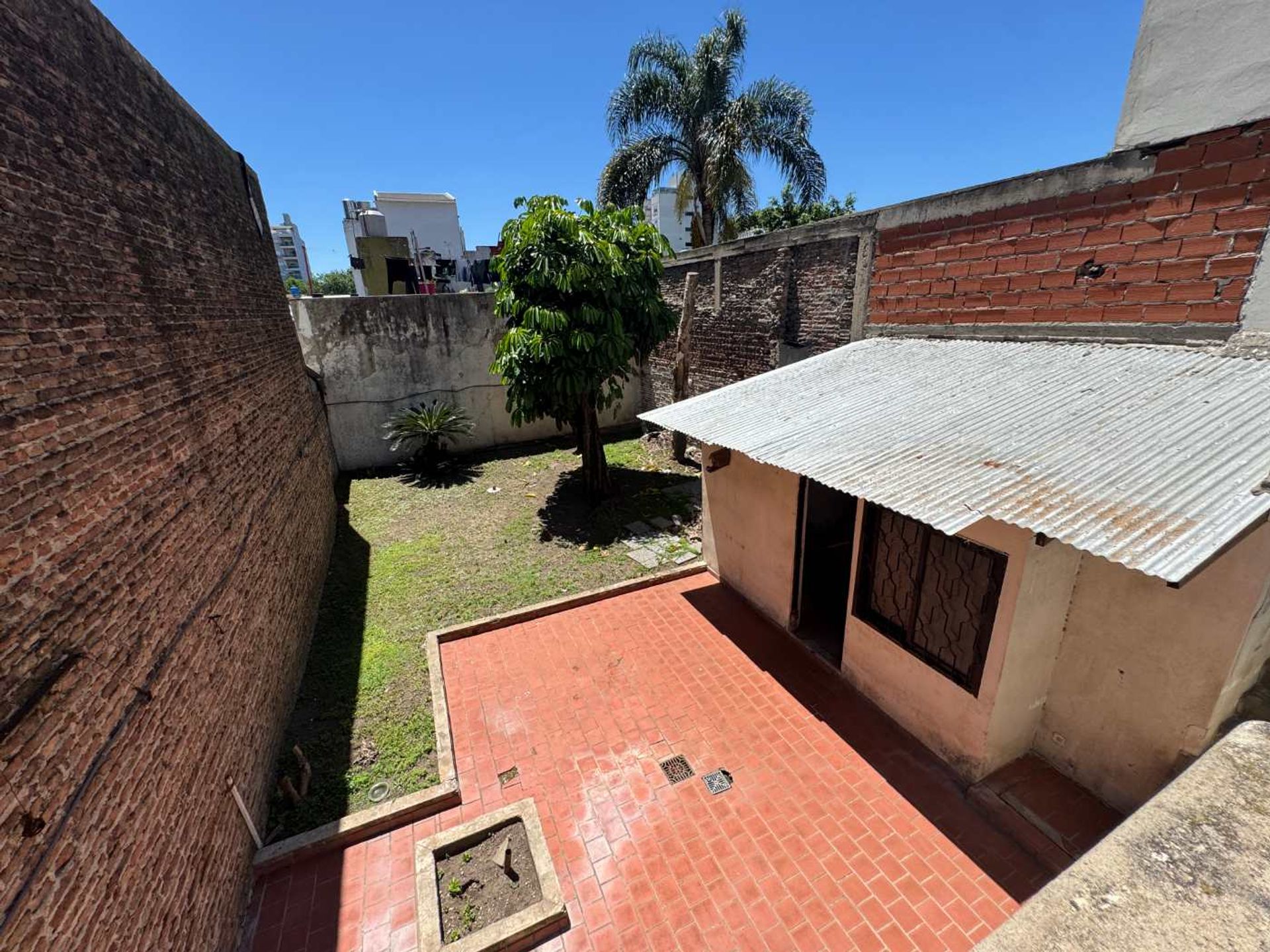 PH A REFACCIONAR C/JARDIN EN VENTA- SANTOS LUGARES - 5