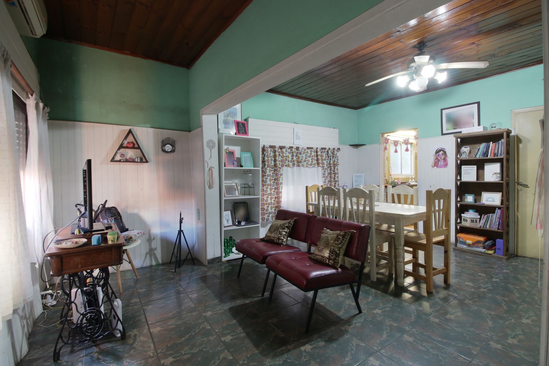 Casa en venta 4 ambientes con parque Luis Guillón - 6