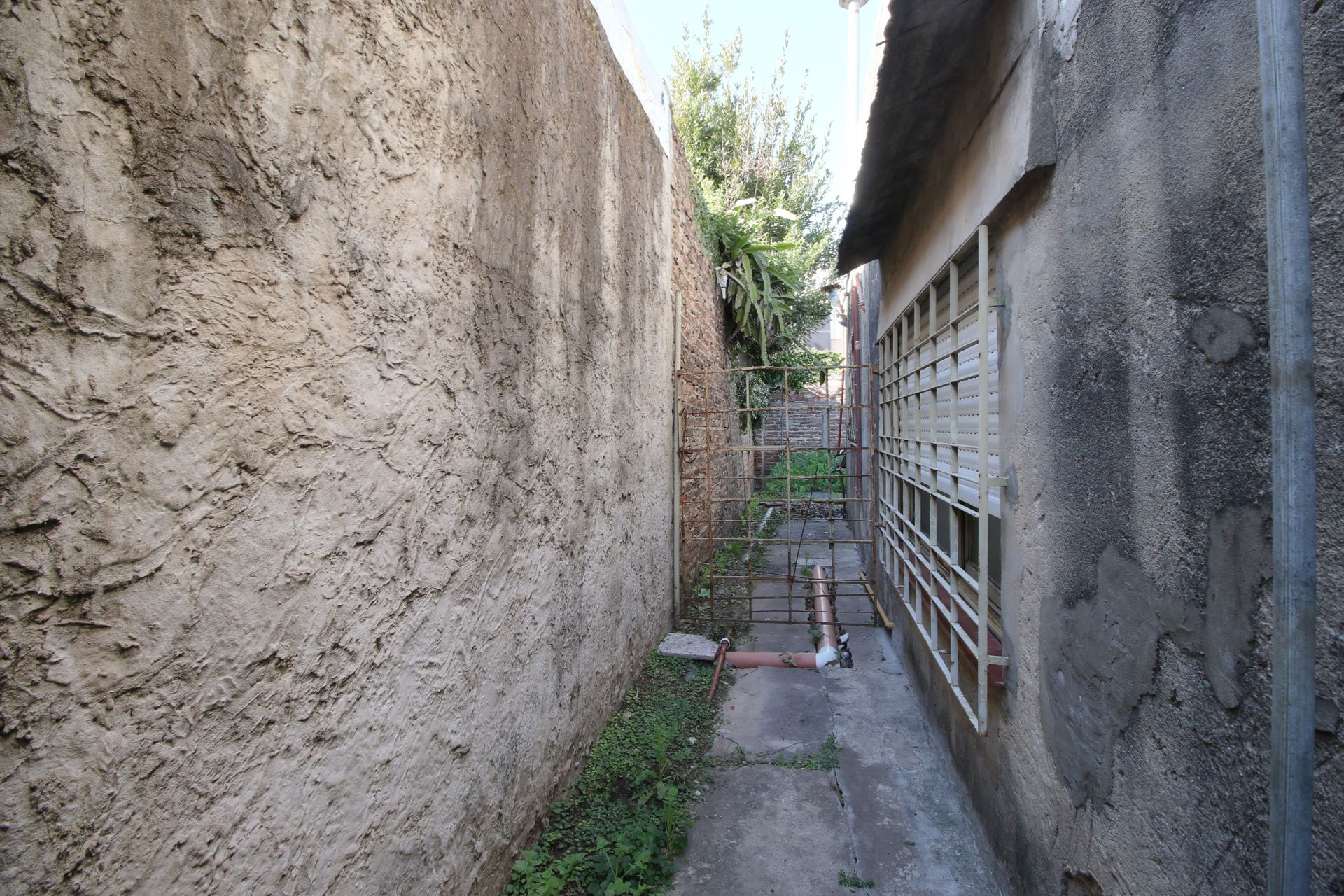 Casa en venta 4 ambientes con parque Luis Guillón - 16