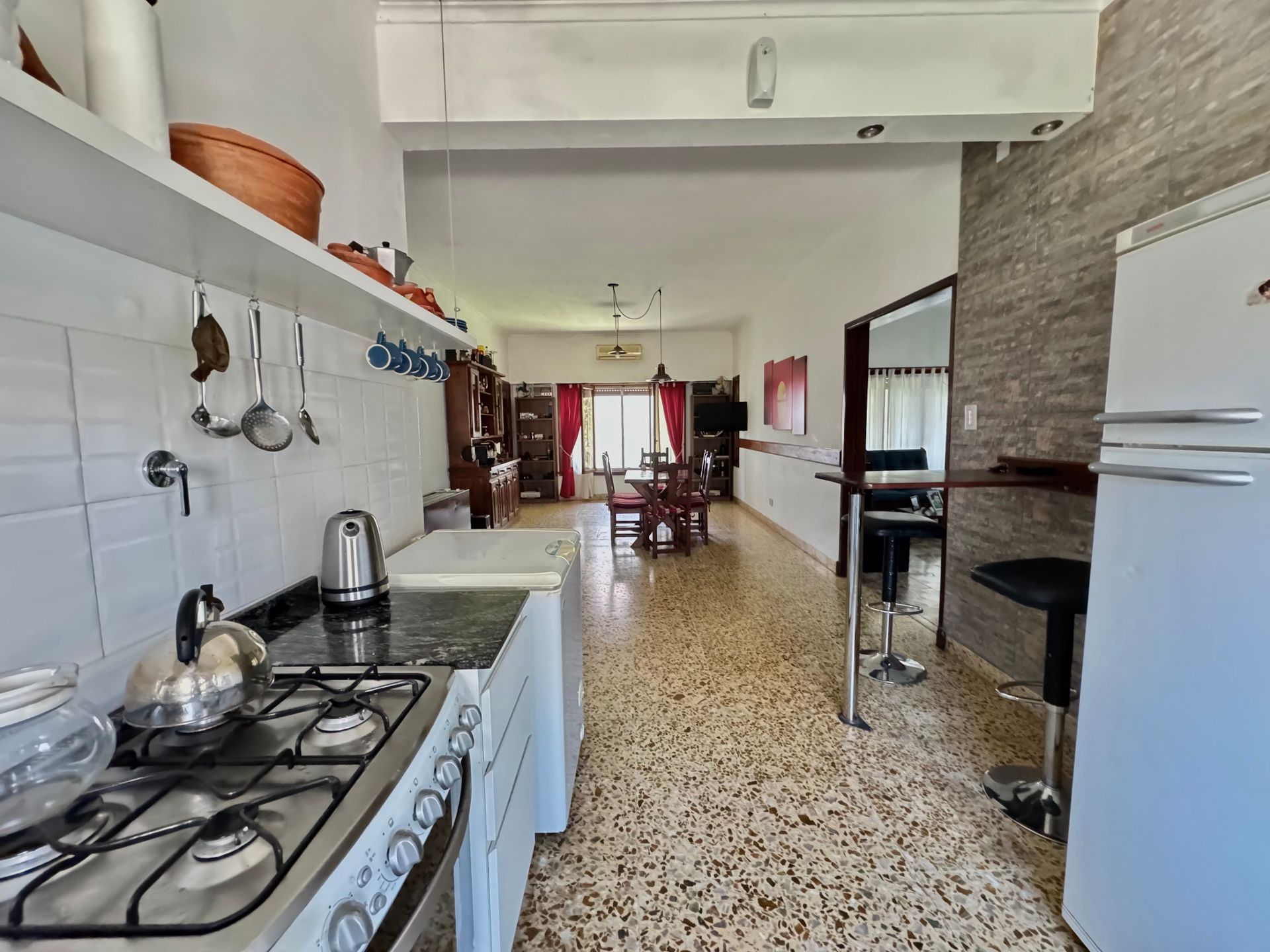 CASA 4 AMBIENTES CON QUINCHO EN VENTA BERAZATEGUI - 11